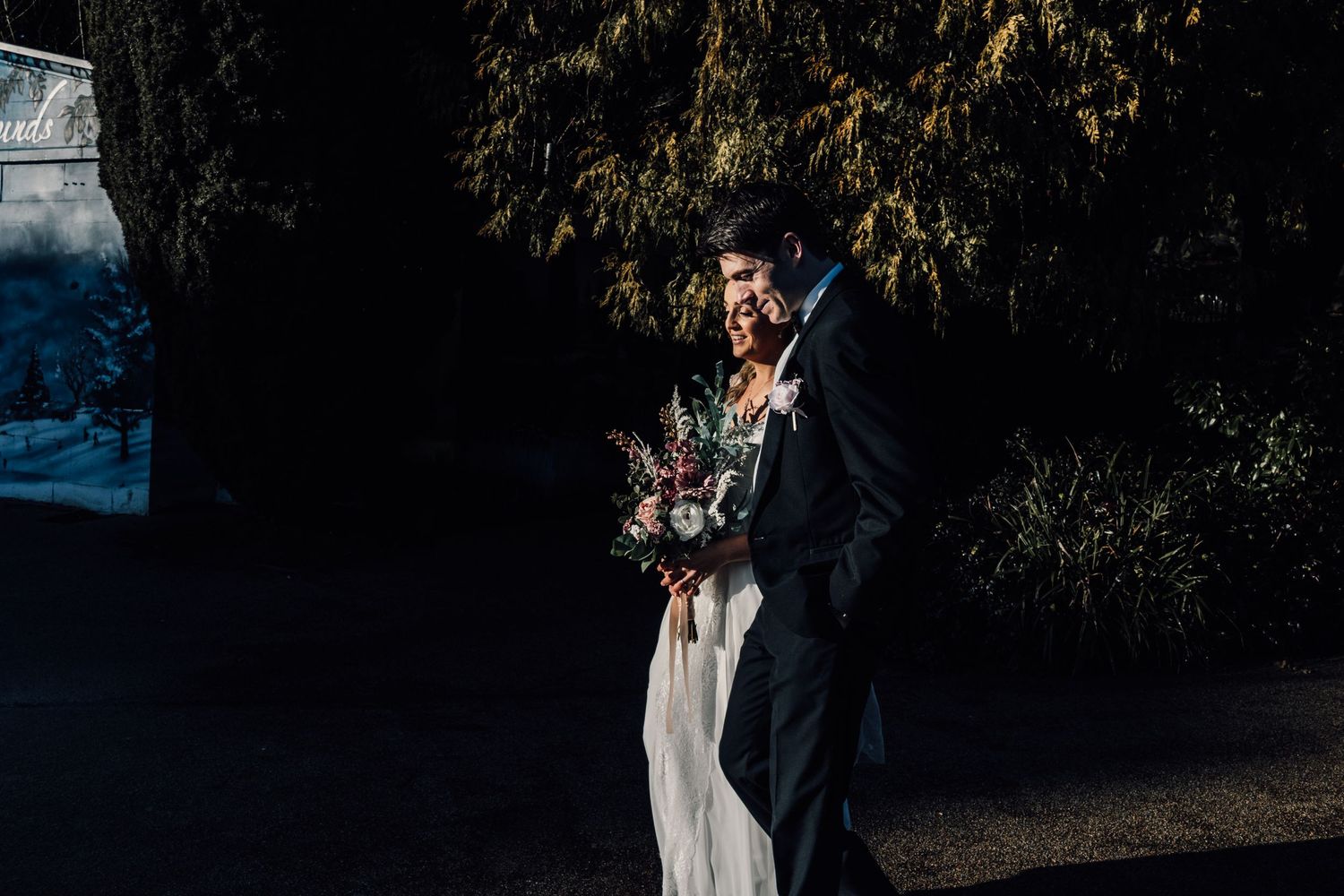 Wedding, The Barn Tunbridge Wells, Kent wedding photographer. Documentary wedding photographer, relaxed wedding photographer