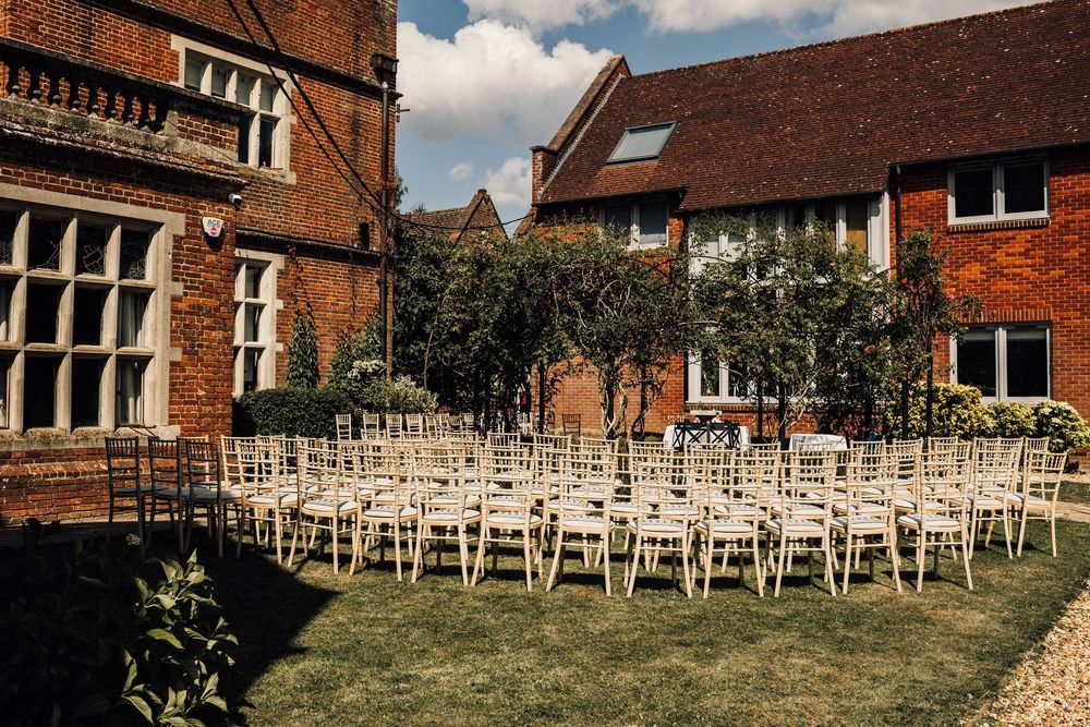 Pendell Court, Bletchingley Surrey, documentary wedding photography