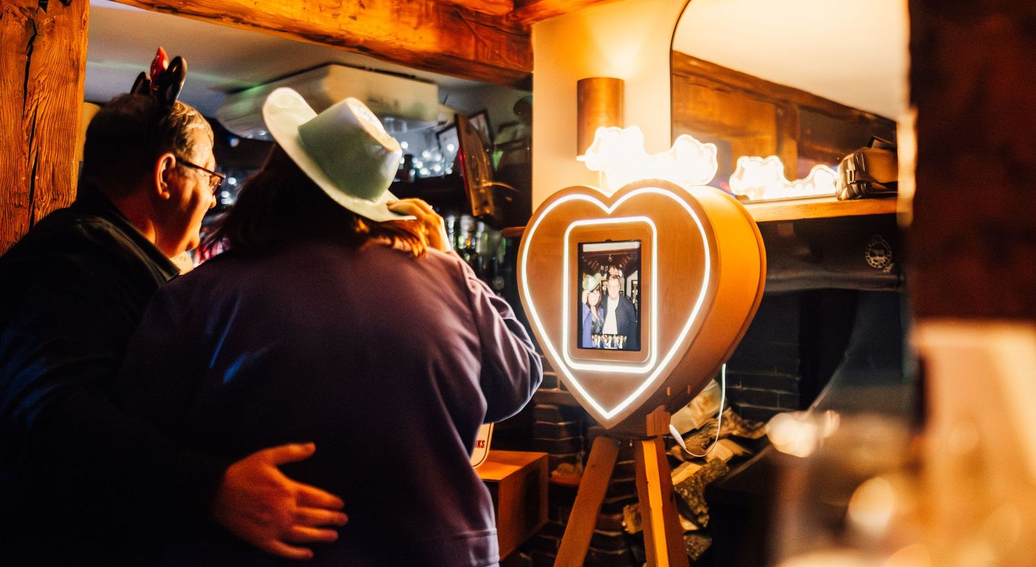 Wedding, The Barn Tunbridge Wells, Kent wedding photographer. Documentary wedding photographer, relaxed wedding photographer
