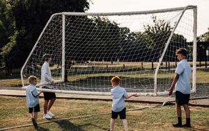 Pendell Court, Bletchingley Surrey, documentary wedding photography