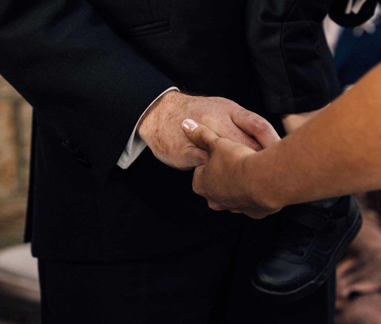 Wedding, The Barn Tunbridge Wells, Kent wedding photographer. Documentary wedding photographer, relaxed wedding photographer