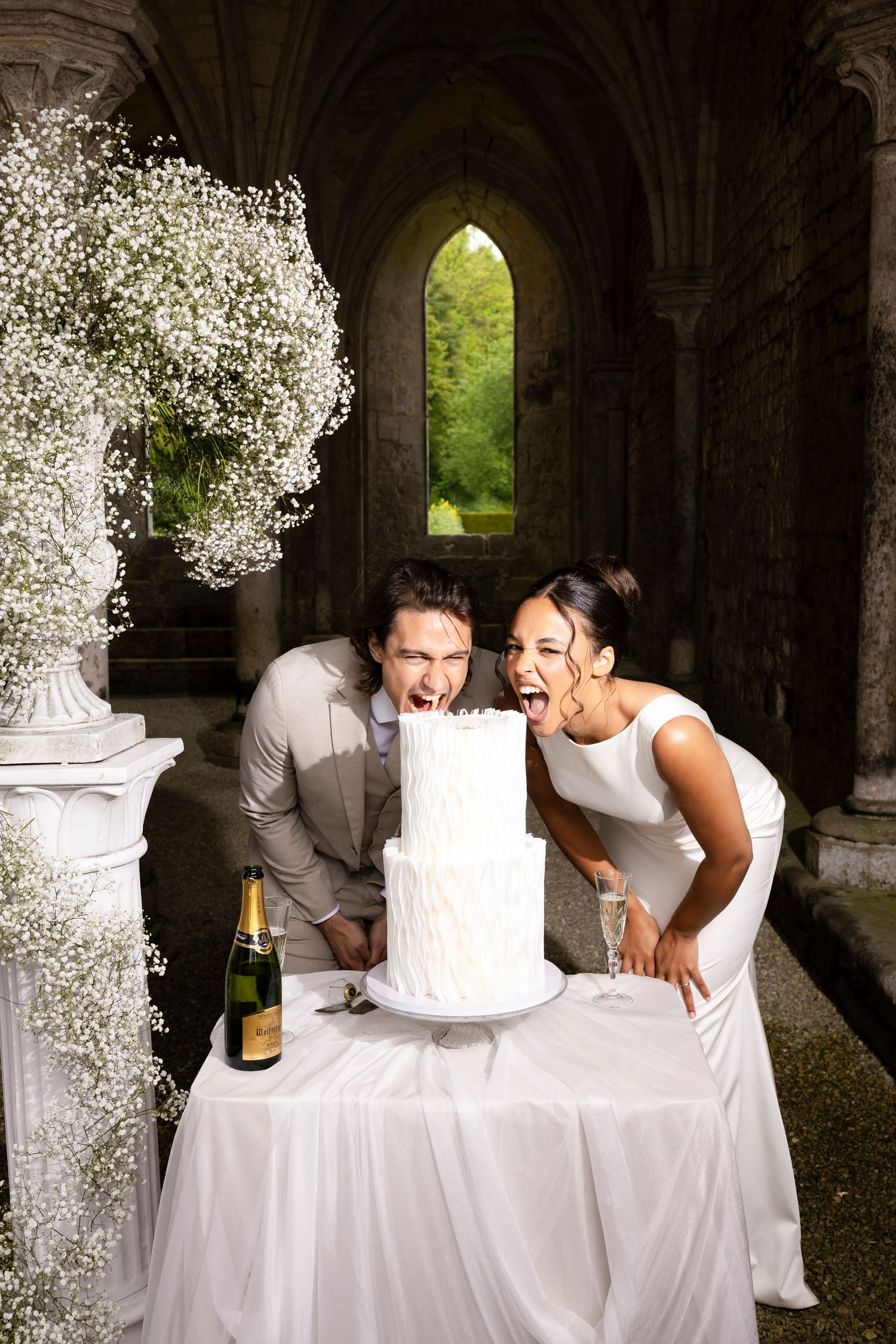 editorial wedding photographer paris & destination, provence, italie, mexique, photographe mariage paris