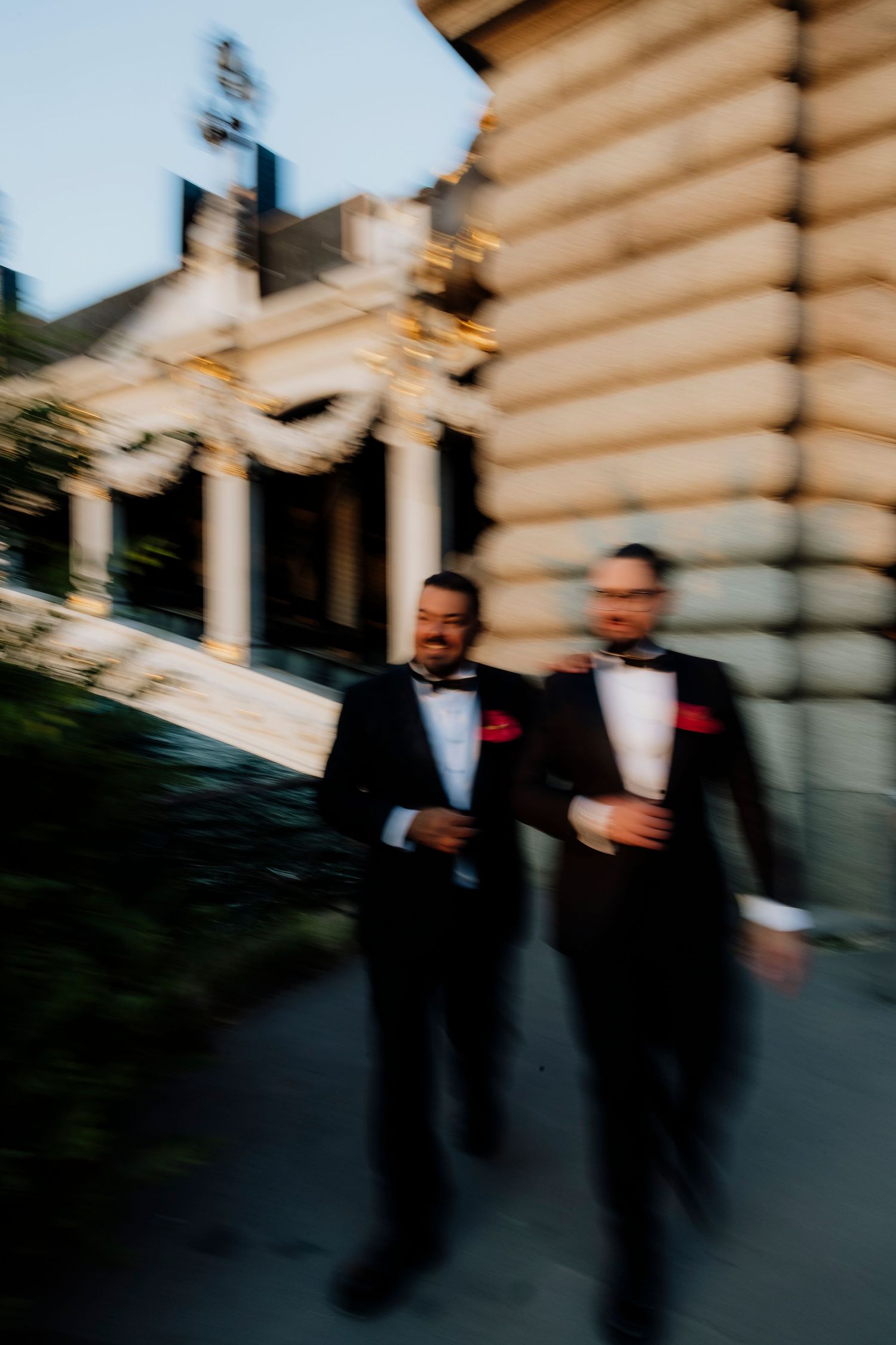 editorial wedding photographer paris & destination, provence, italie, mexique, photographe mariage paris