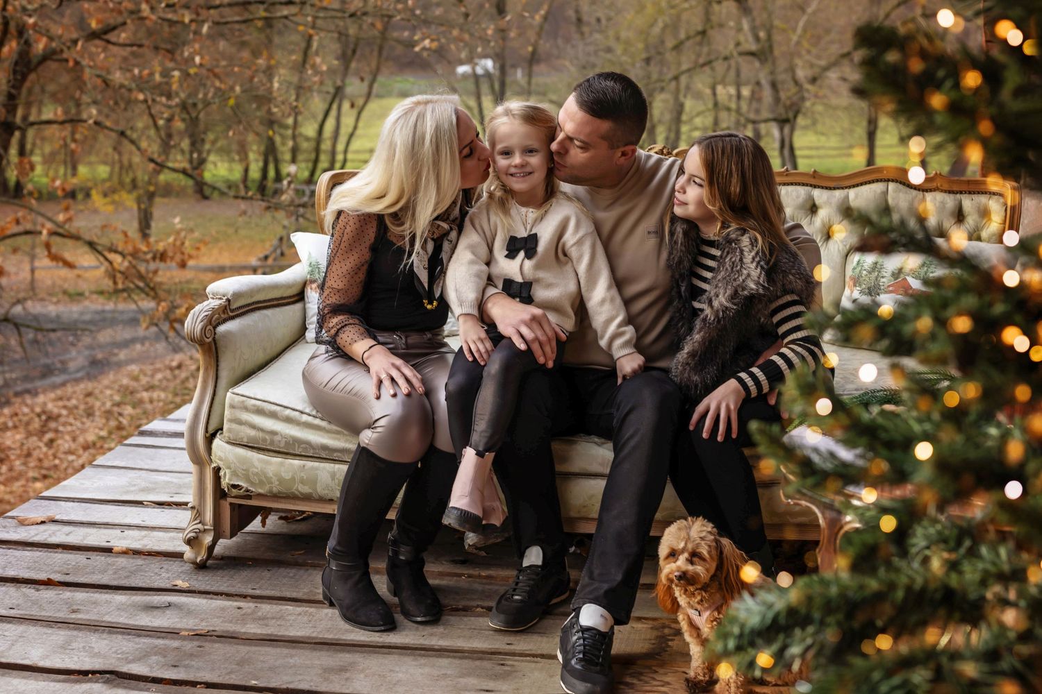 Petrik Renata Photography fotója, ami karácsonykor készült egy erdei fakunyhóban