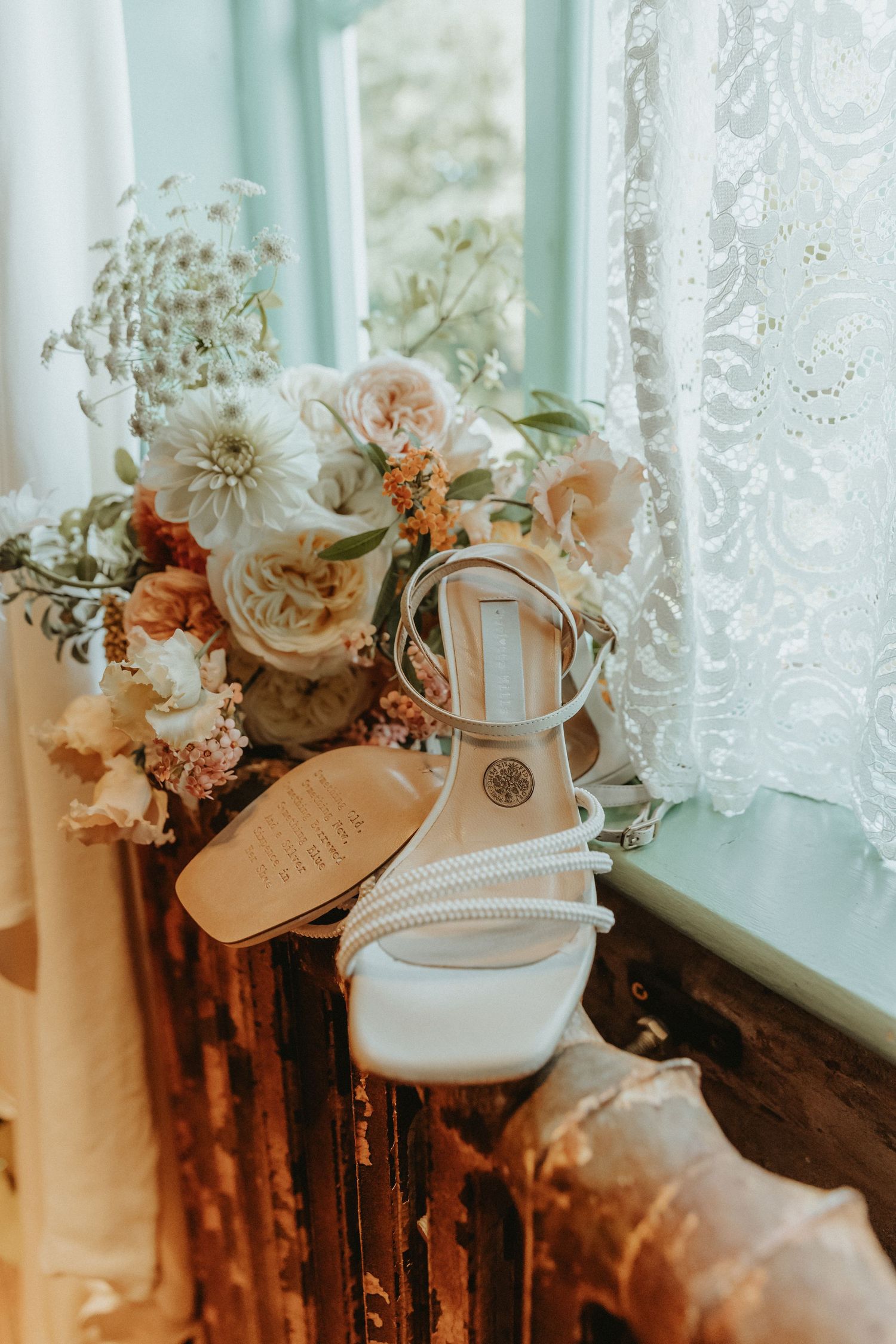 SHOES