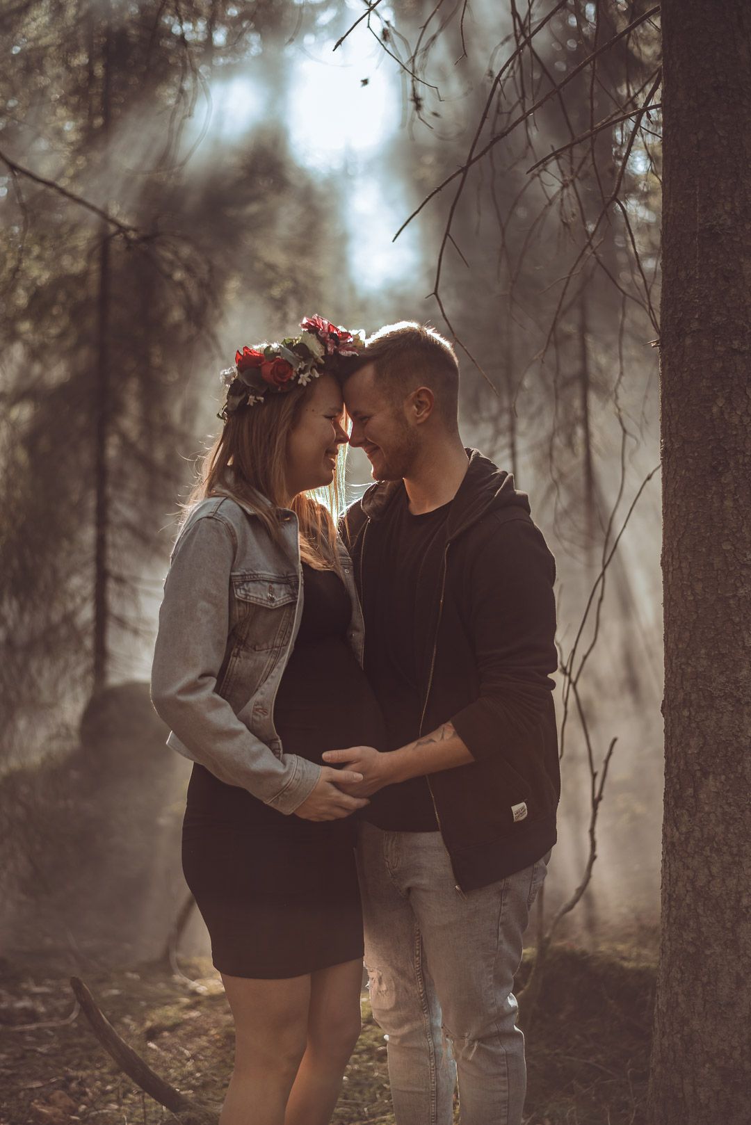 Gravidfotografering i Tyesö, familjefotografering, Stockholm, utomhusfotografering, solnedgångsfotografering, fotografering