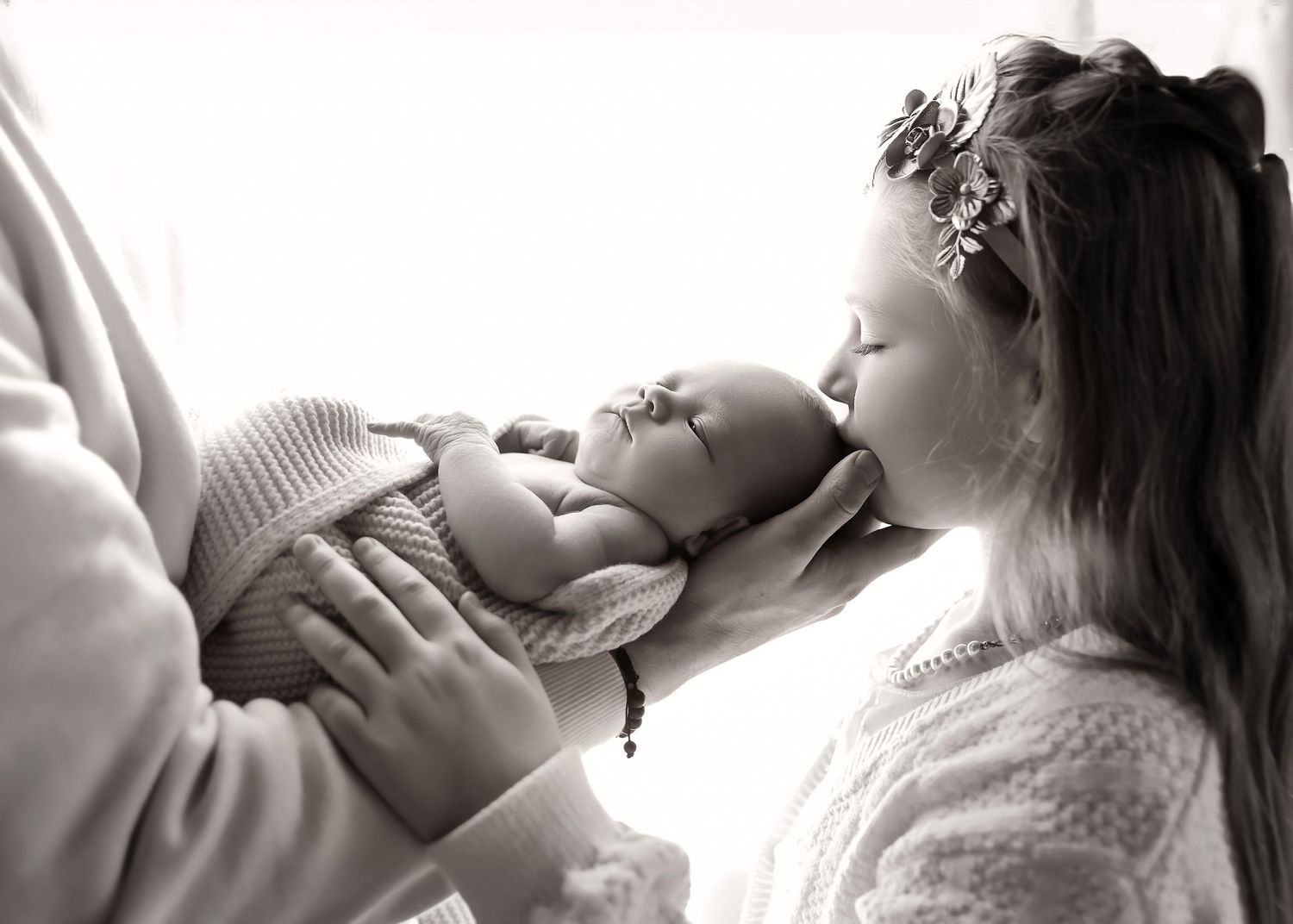 Lifestyle Newborn photoshoot in Central Illinois