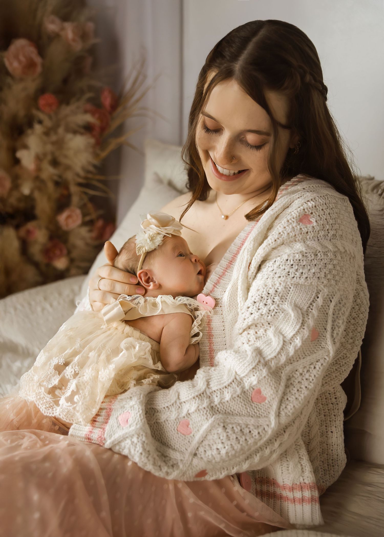 Lifestyle Newborn photoshoot in Central Illinois