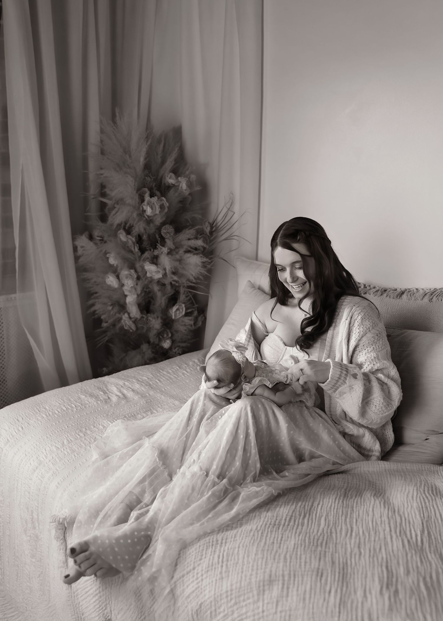 Lifestyle Newborn photoshoot in Central Illinois