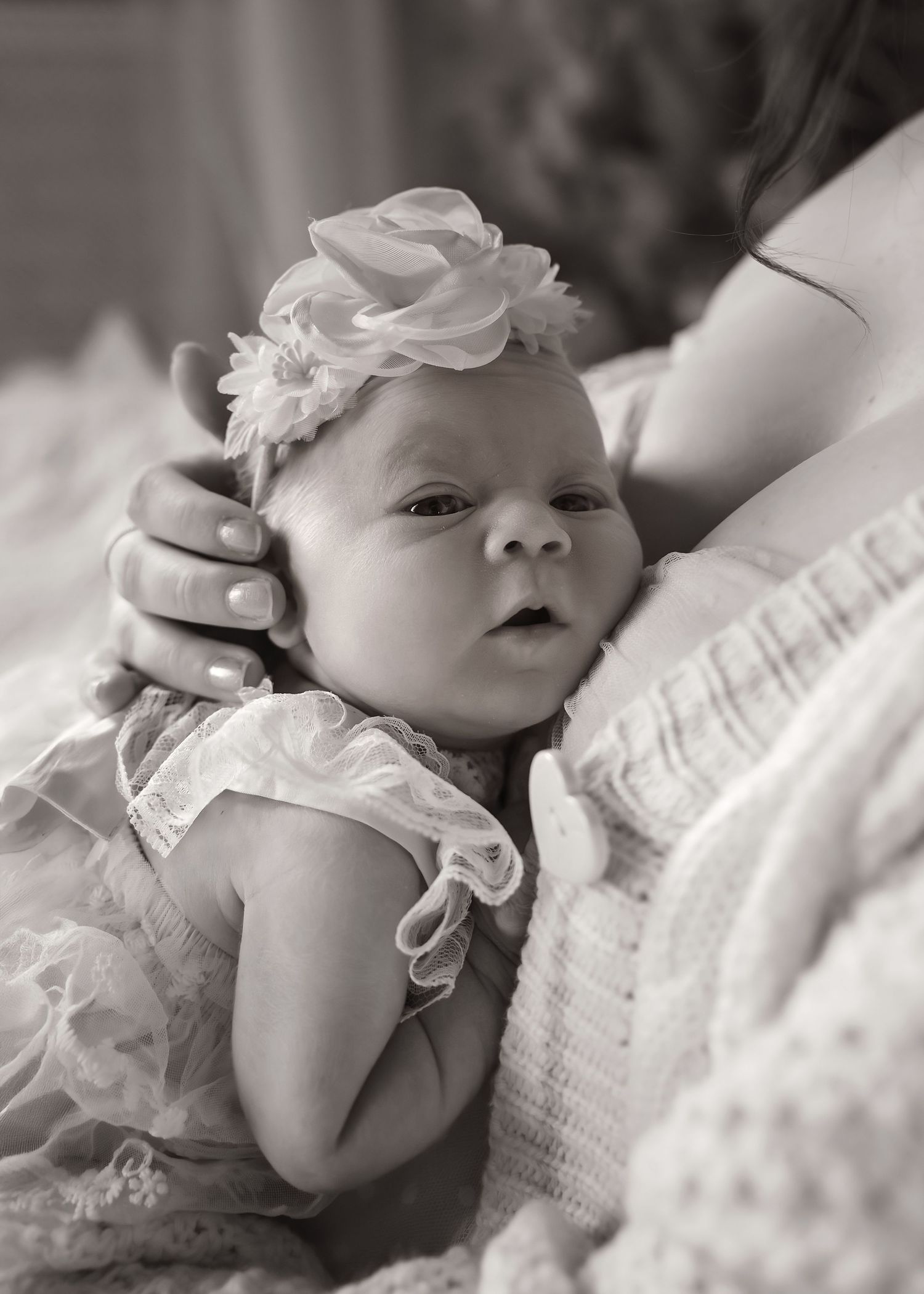 Lifestyle Newborn photoshoot in Central Illinois