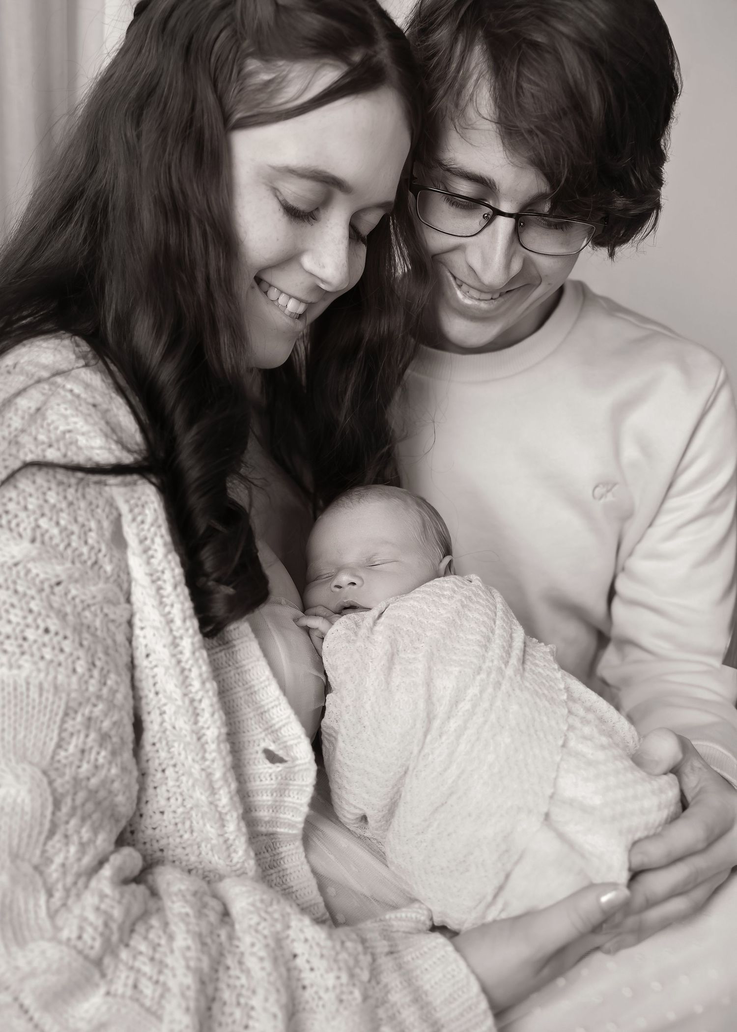 Lifestyle Newborn photoshoot in Central Illinois