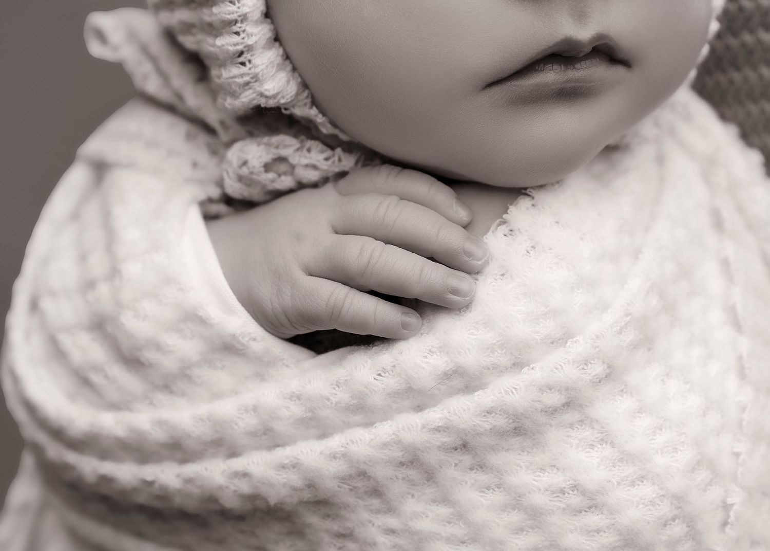Posed Newborn Session in studio in Peoria, IL
