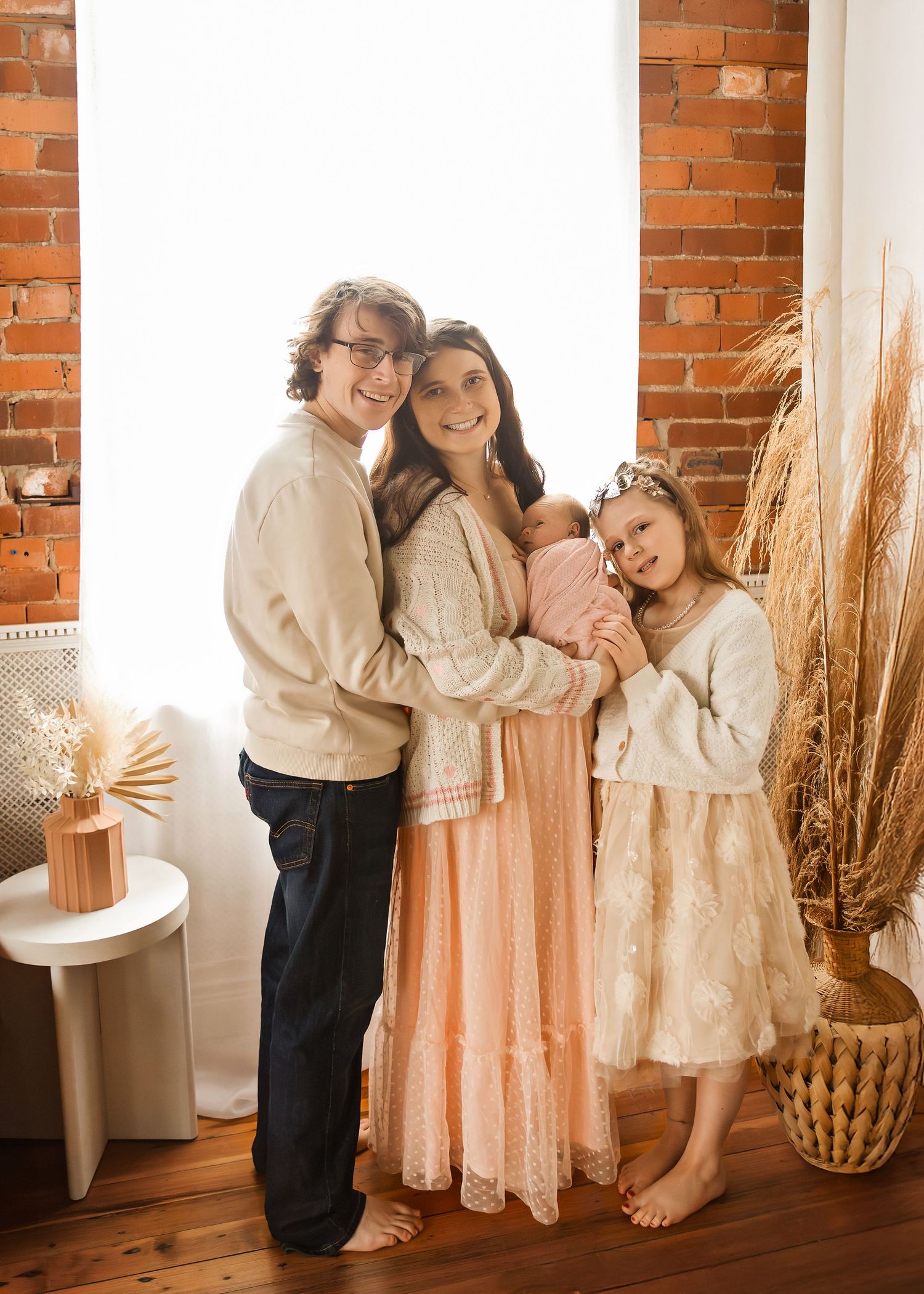 Lifestyle Newborn photoshoot in Central Illinois