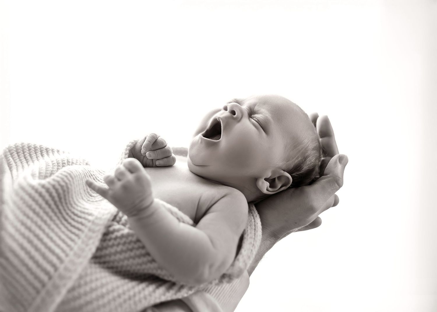 Lifestyle Newborn photoshoot in Central Illinois