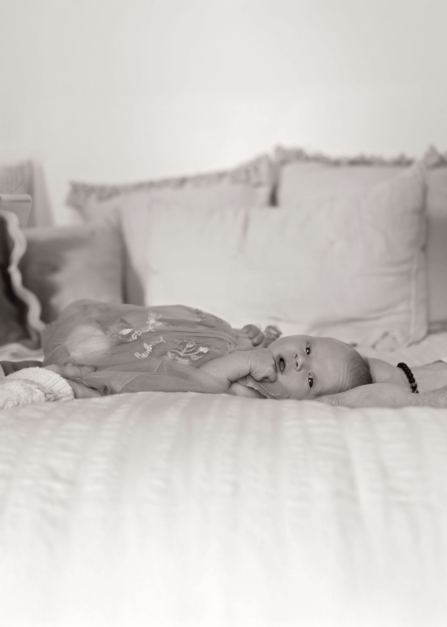 Lifestyle Newborn photoshoot in Central Illinois