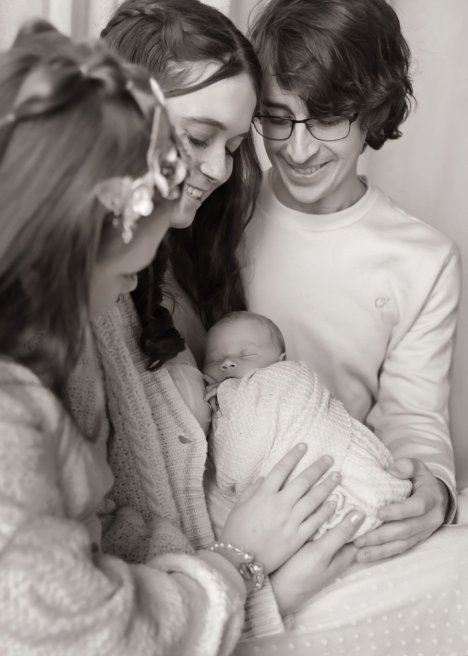 Lifestyle Newborn photoshoot in Central Illinois