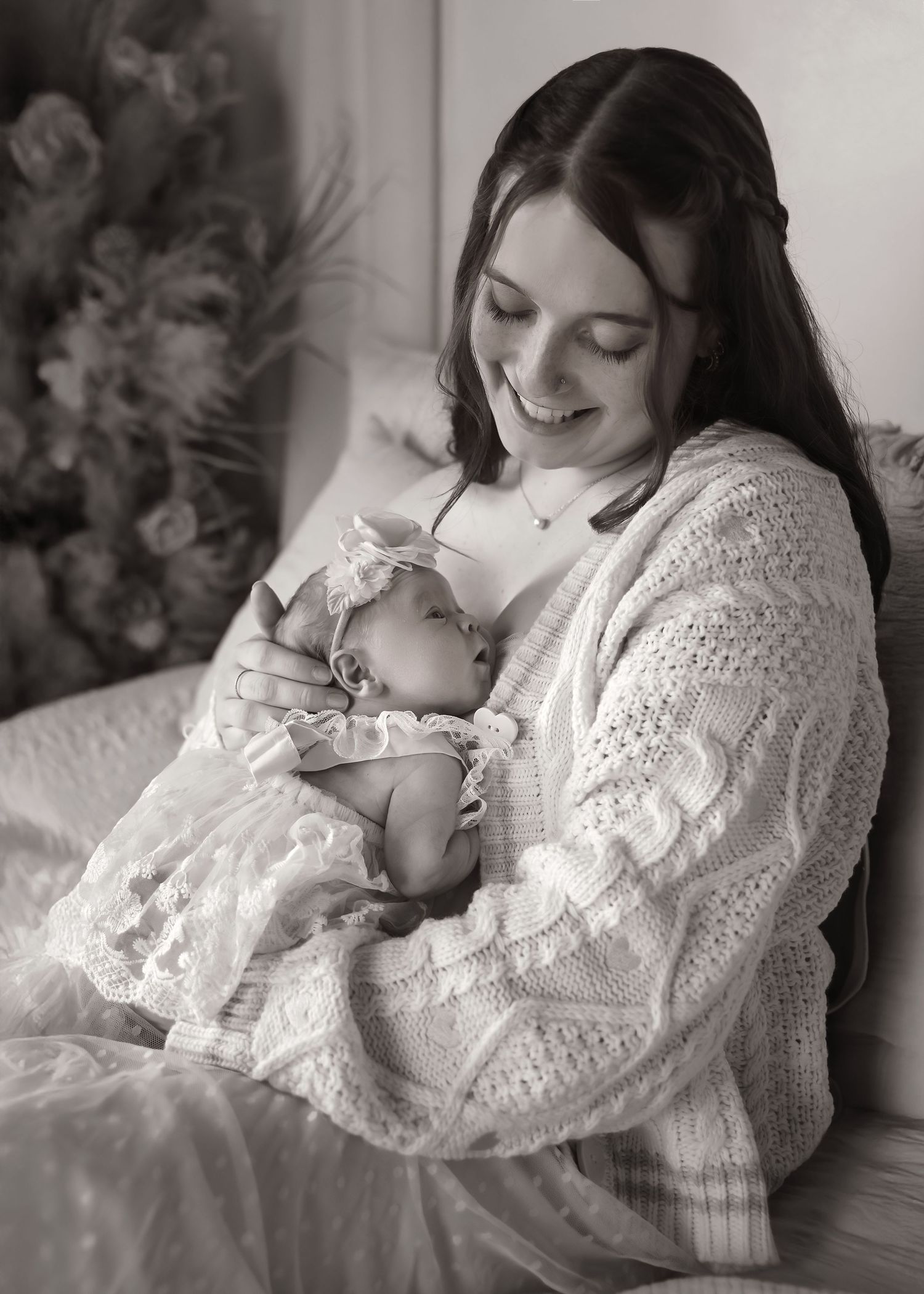 Lifestyle Newborn photoshoot in Central Illinois