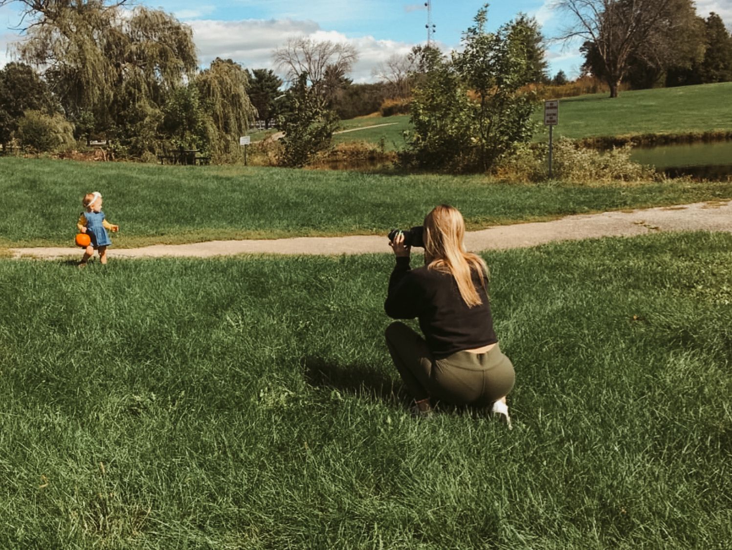 behind the scenes, bts, female photographer, family photographer, photo during session in Central Illinois, Donovan Park Peoria IL