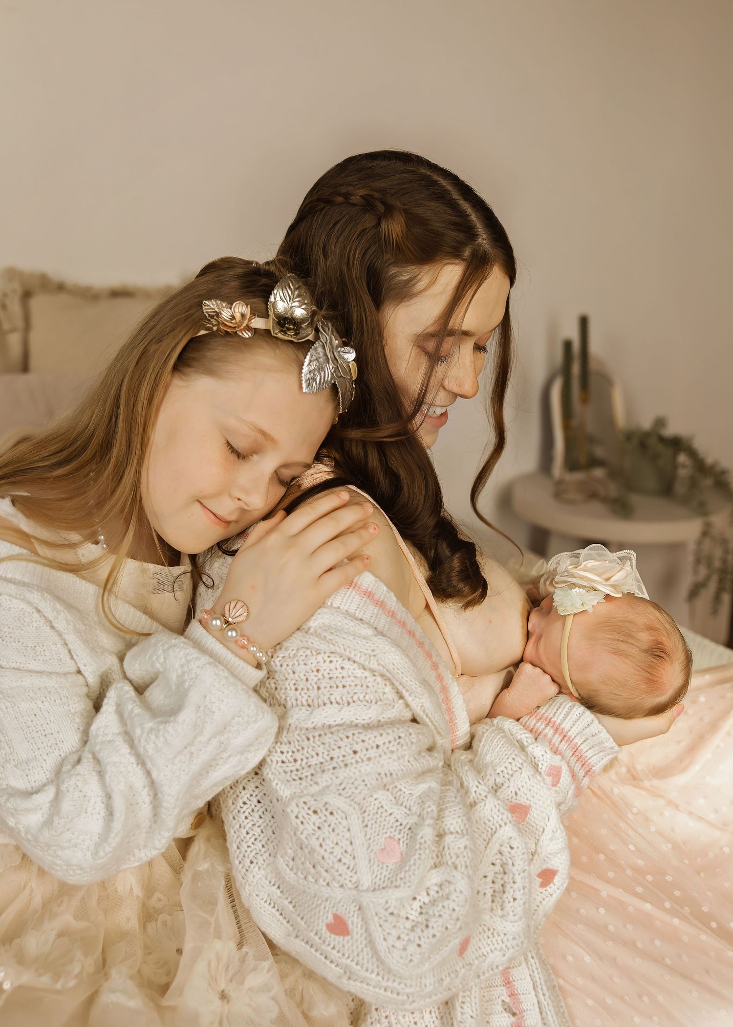 Lifestyle Newborn photoshoot in Central Illinois