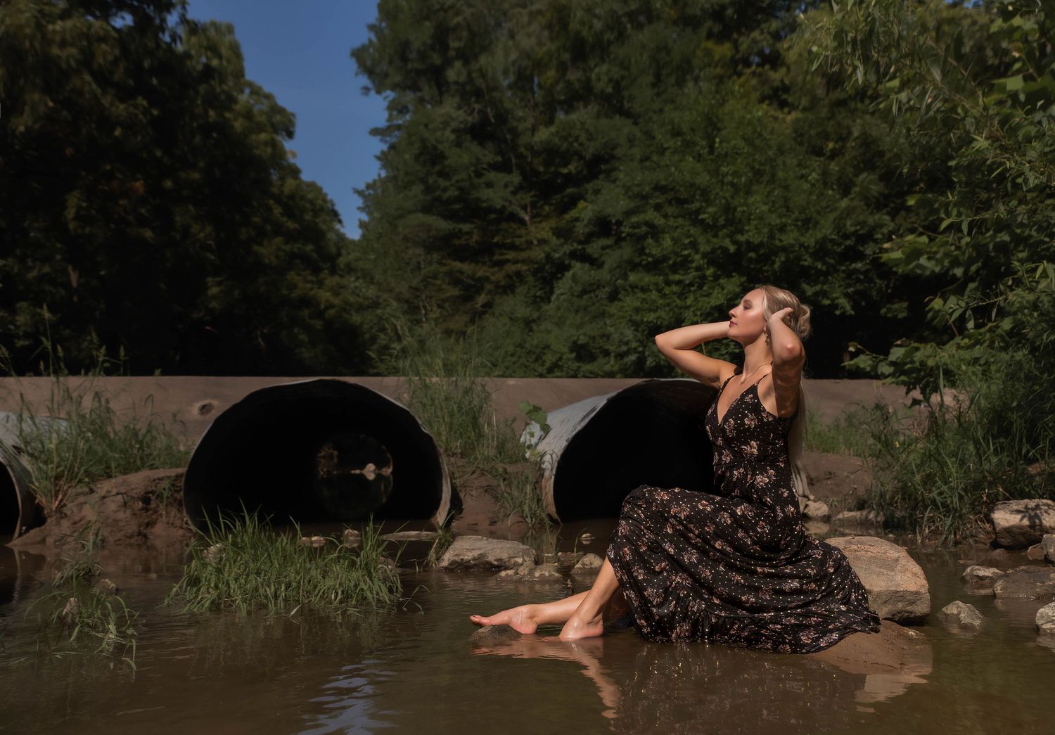 Creek Portrait Photoshoot in Kickapoo, IL