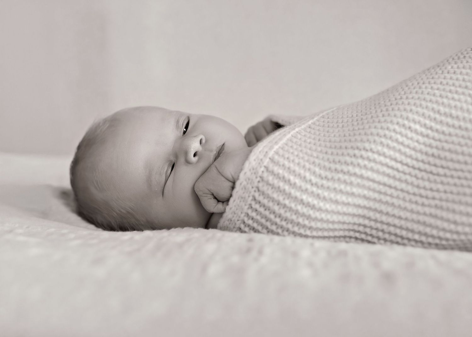 Lifestyle Newborn photoshoot in Central Illinois