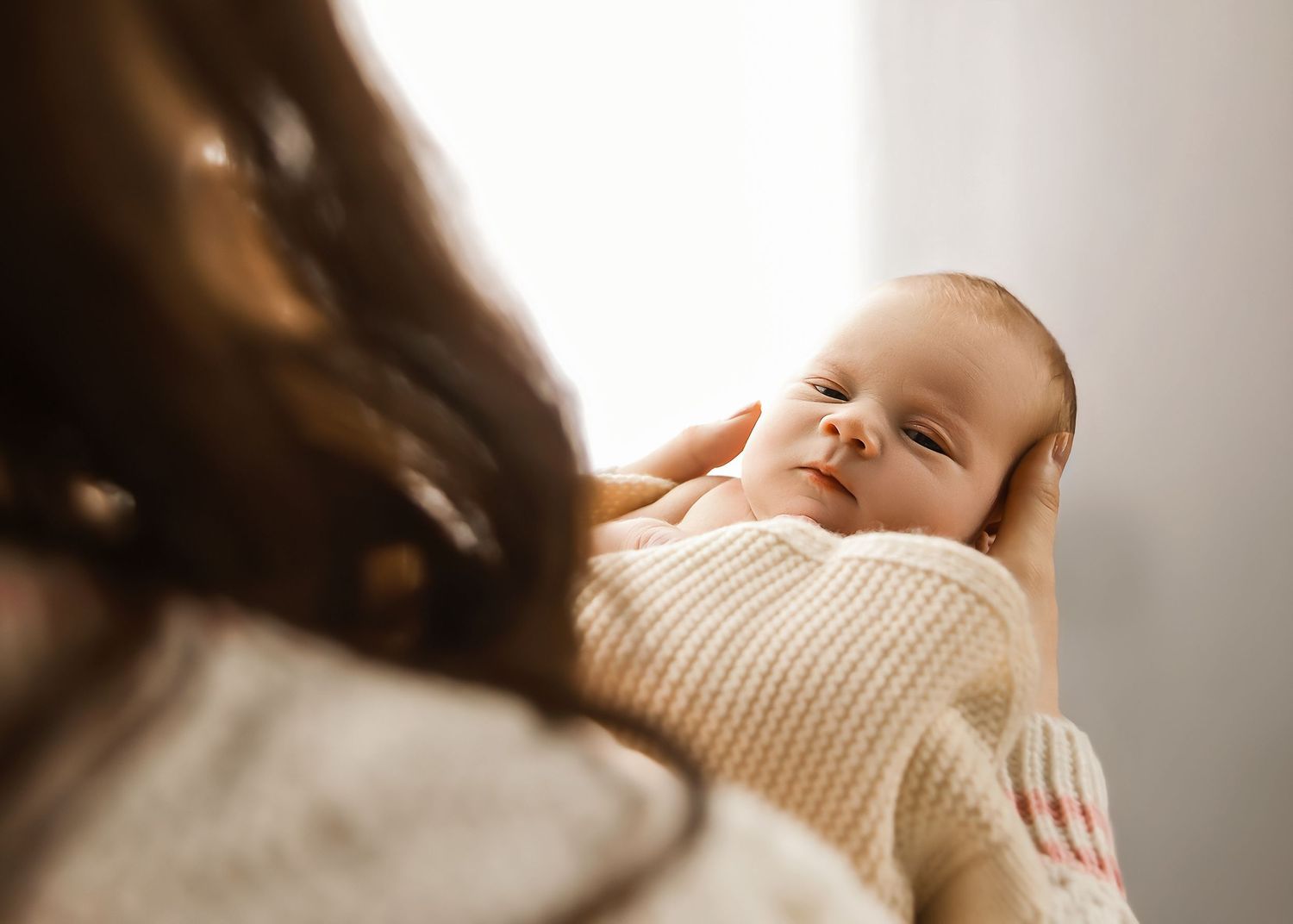 Lifestyle Newborn photoshoot in Central Illinois