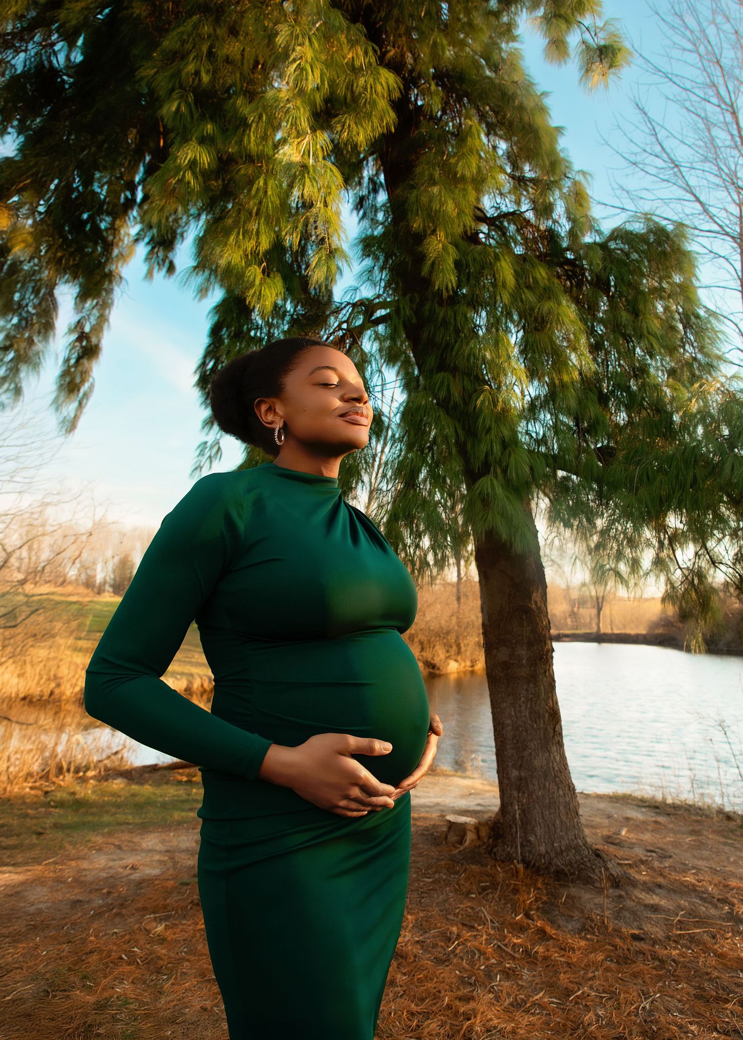 Sunset maternity session at Donovan Park in Peoria, IL