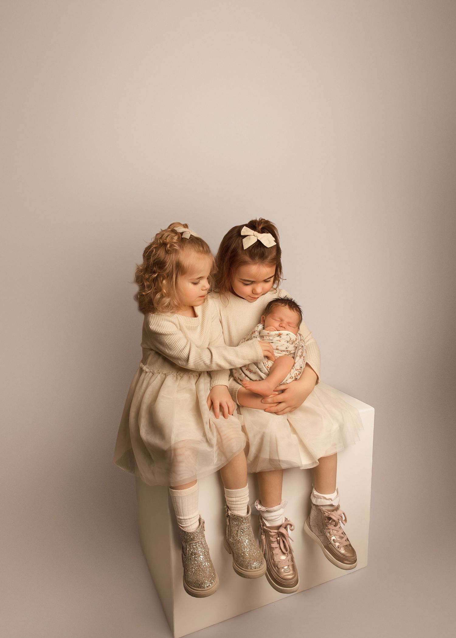 Posed Newborn Session in studio in Peoria, IL