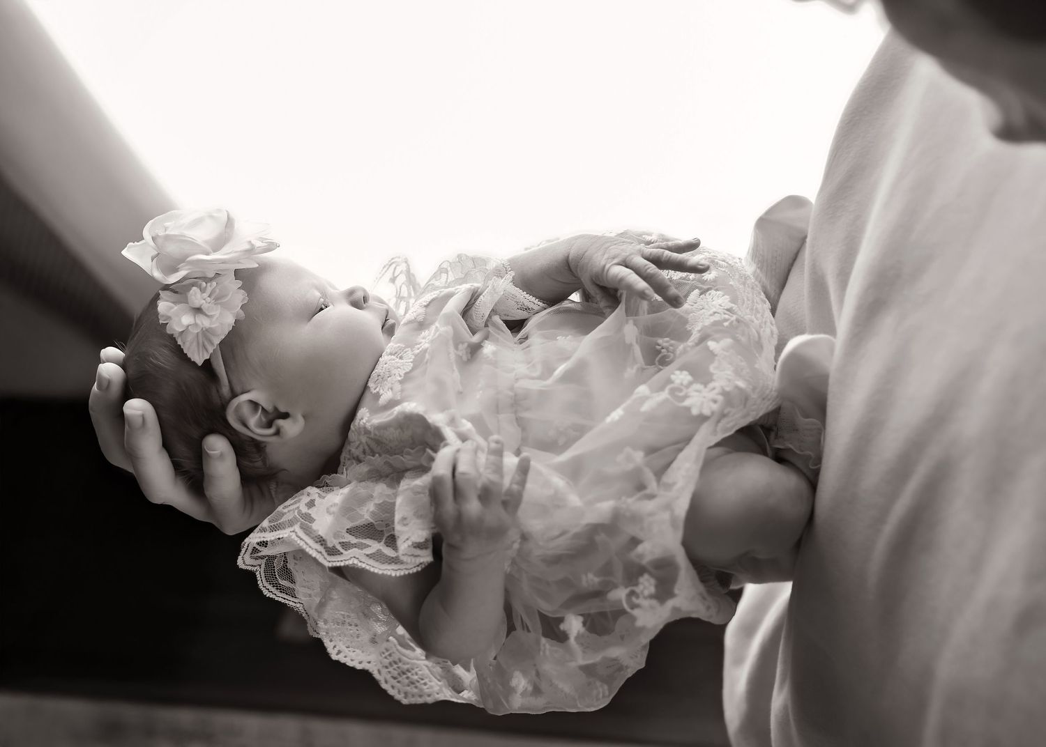 Lifestyle Newborn photoshoot in Central Illinois