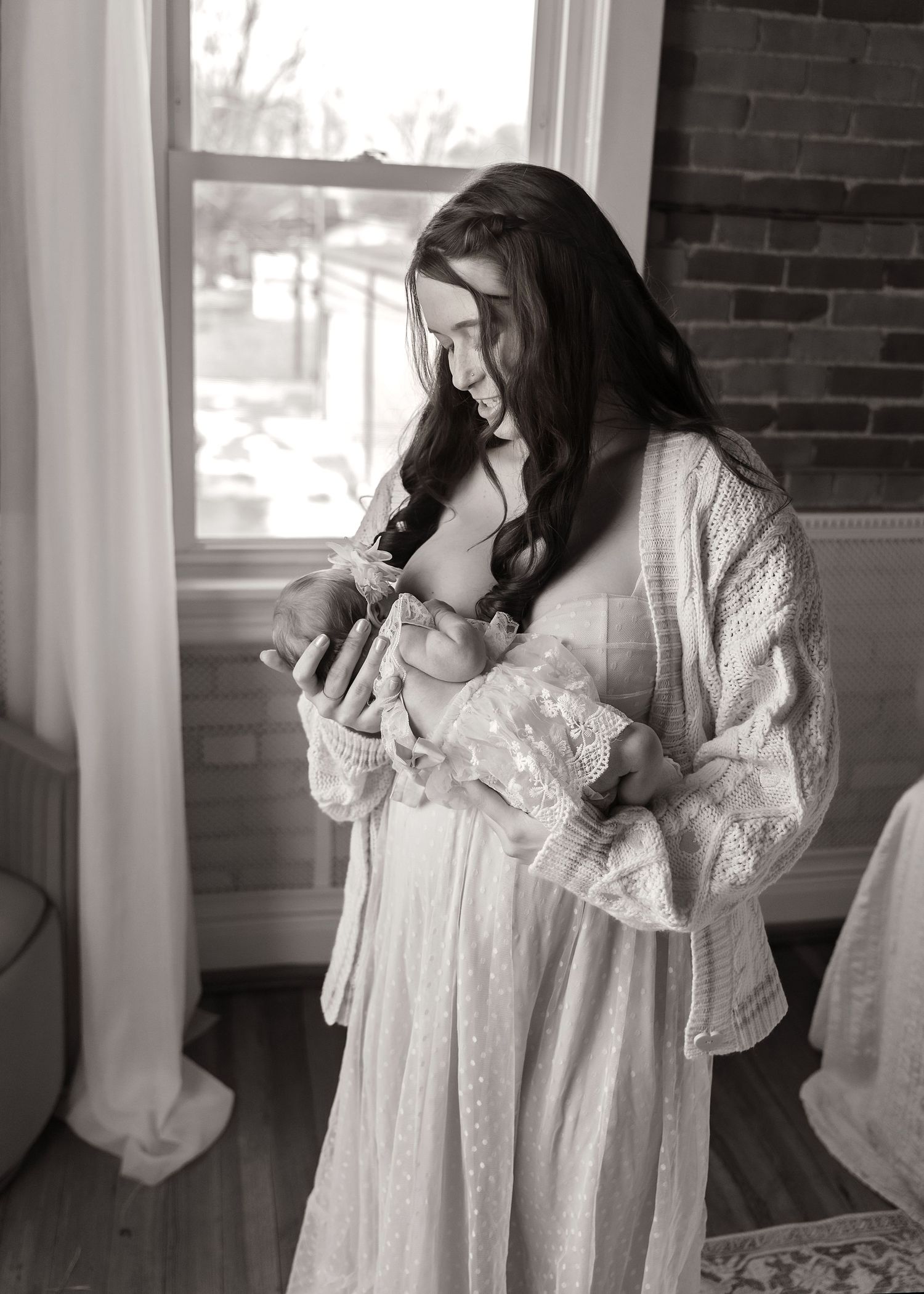 Lifestyle Newborn photoshoot in Central Illinois