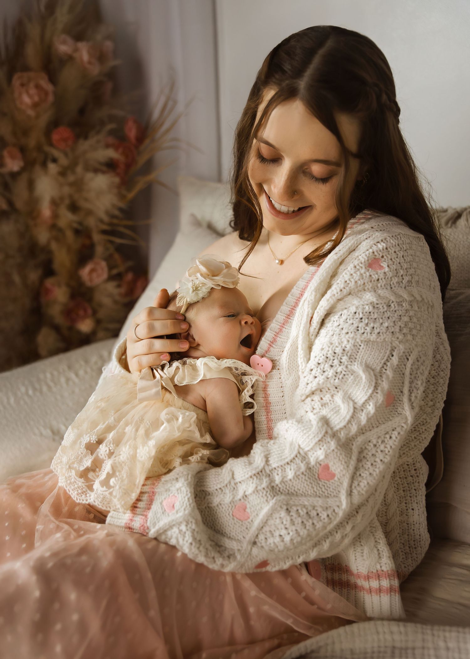 Lifestyle Newborn photoshoot in Central Illinois