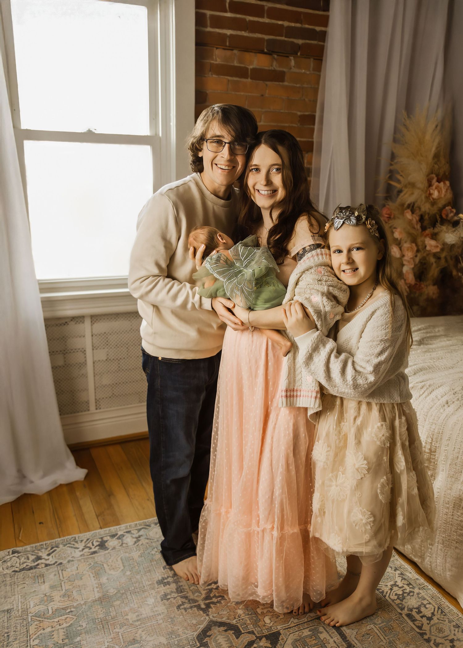 Lifestyle Newborn photoshoot in Central Illinois