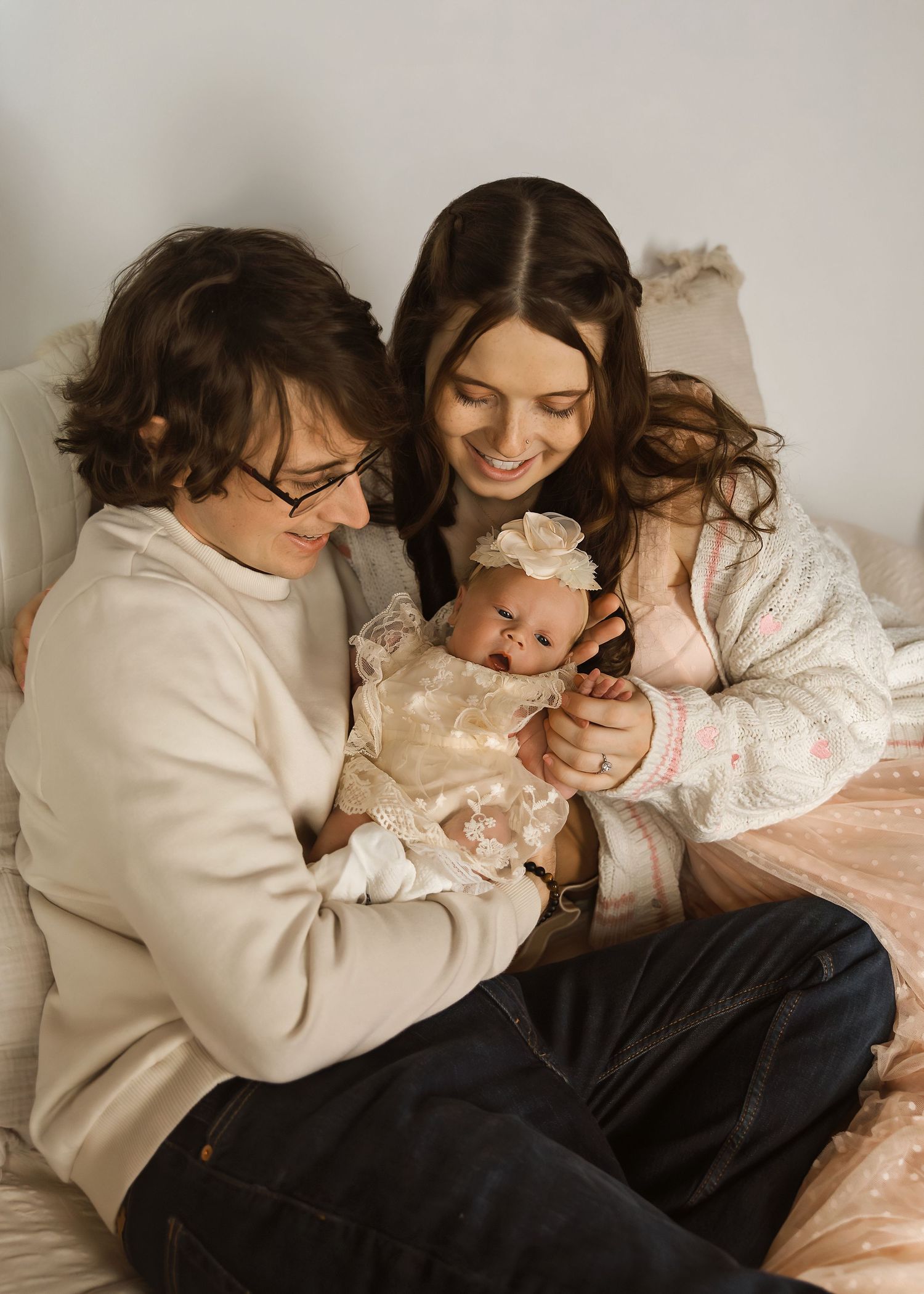 Lifestyle Newborn photoshoot in Central Illinois