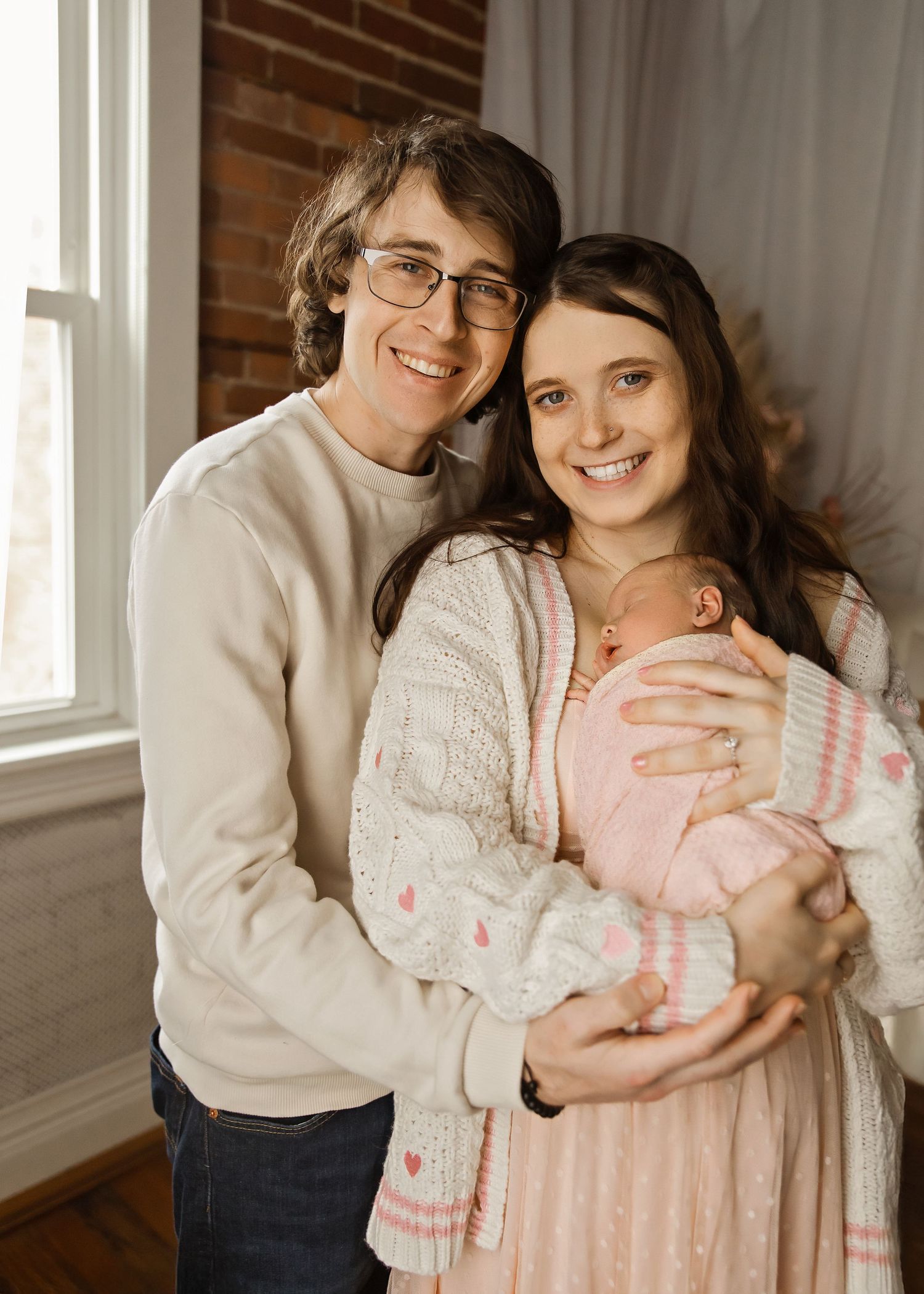 Lifestyle Newborn photoshoot in Central Illinois