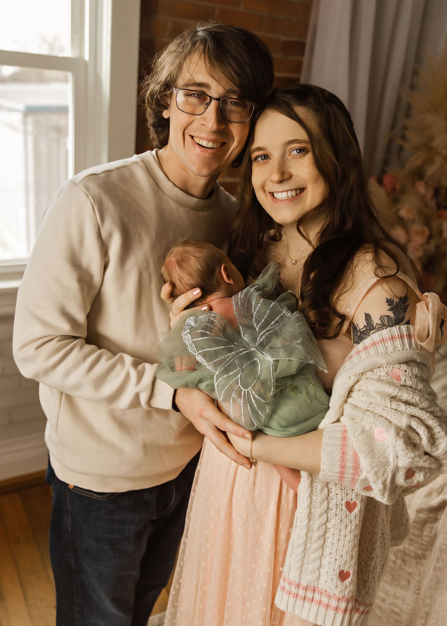 Lifestyle Newborn photoshoot in Central Illinois