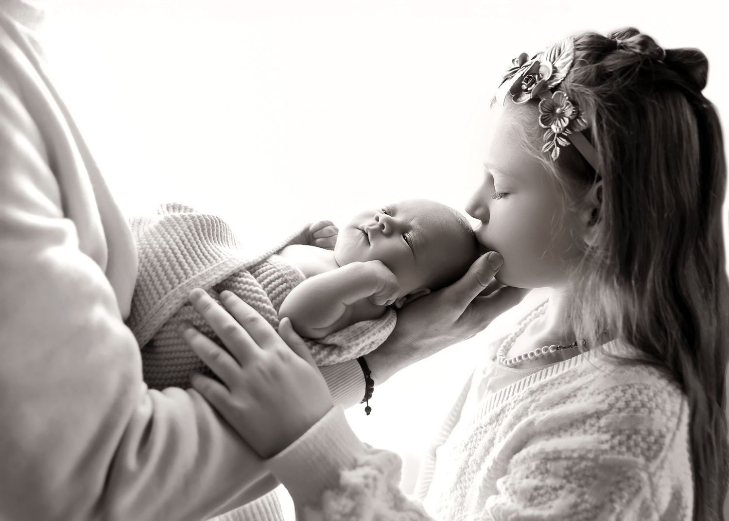 Lifestyle Newborn photoshoot in Central Illinois