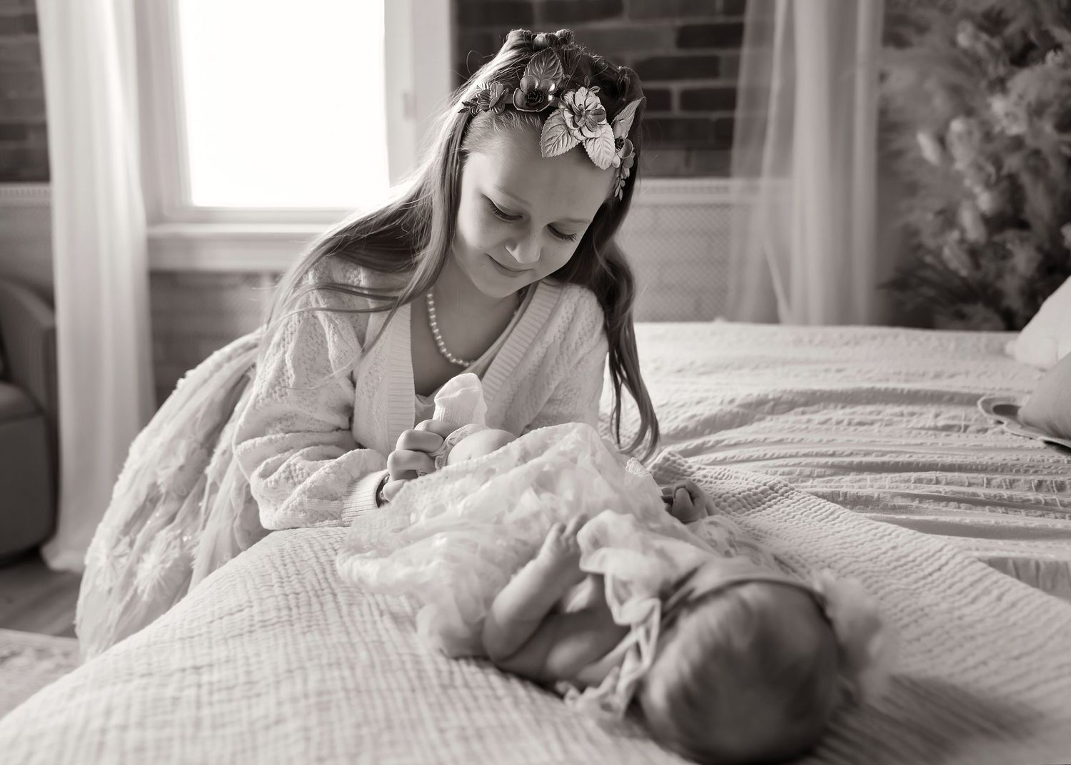 Lifestyle Newborn photoshoot in Central Illinois
