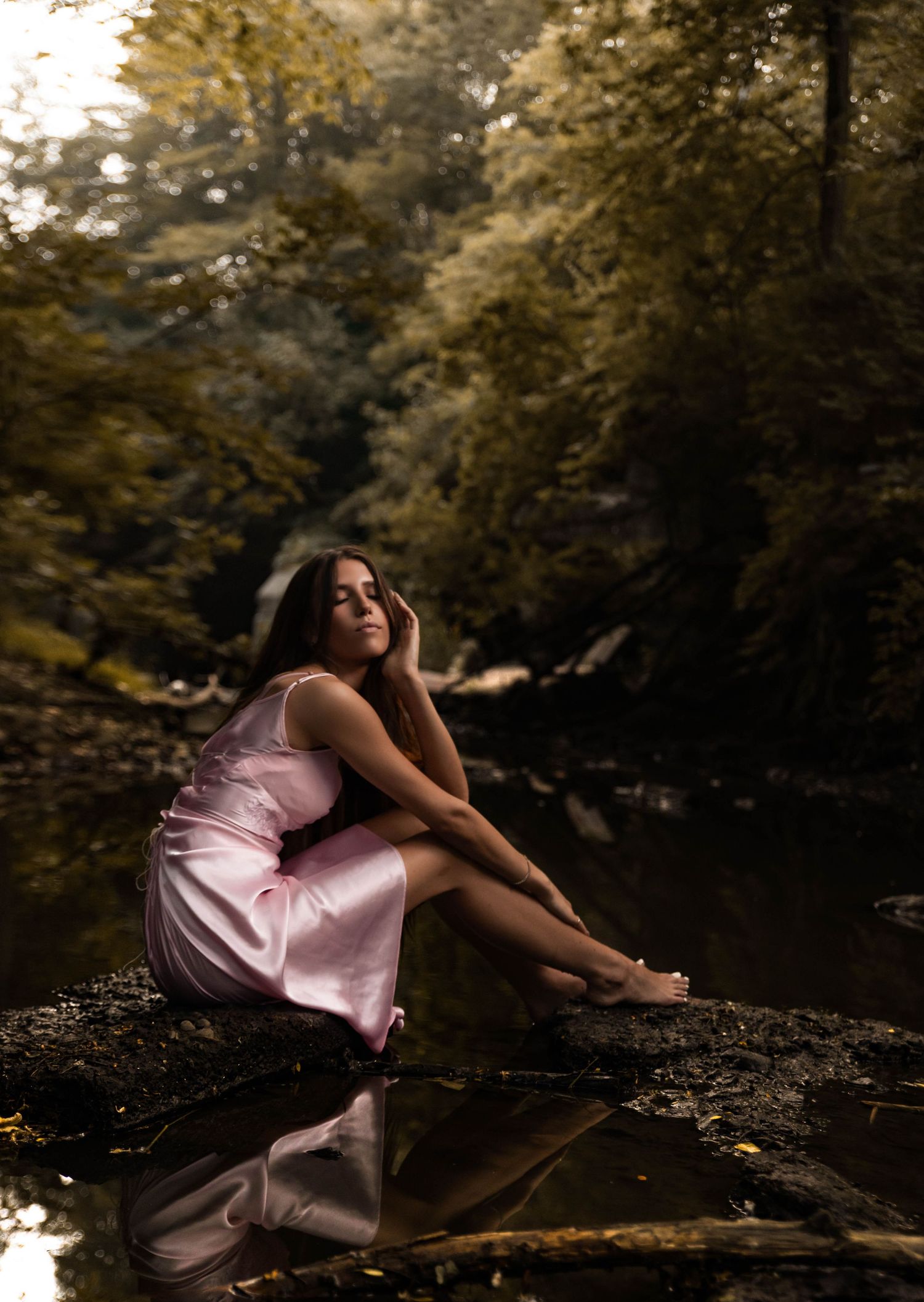 Portrait photoshoot at a creek in Washington, IL