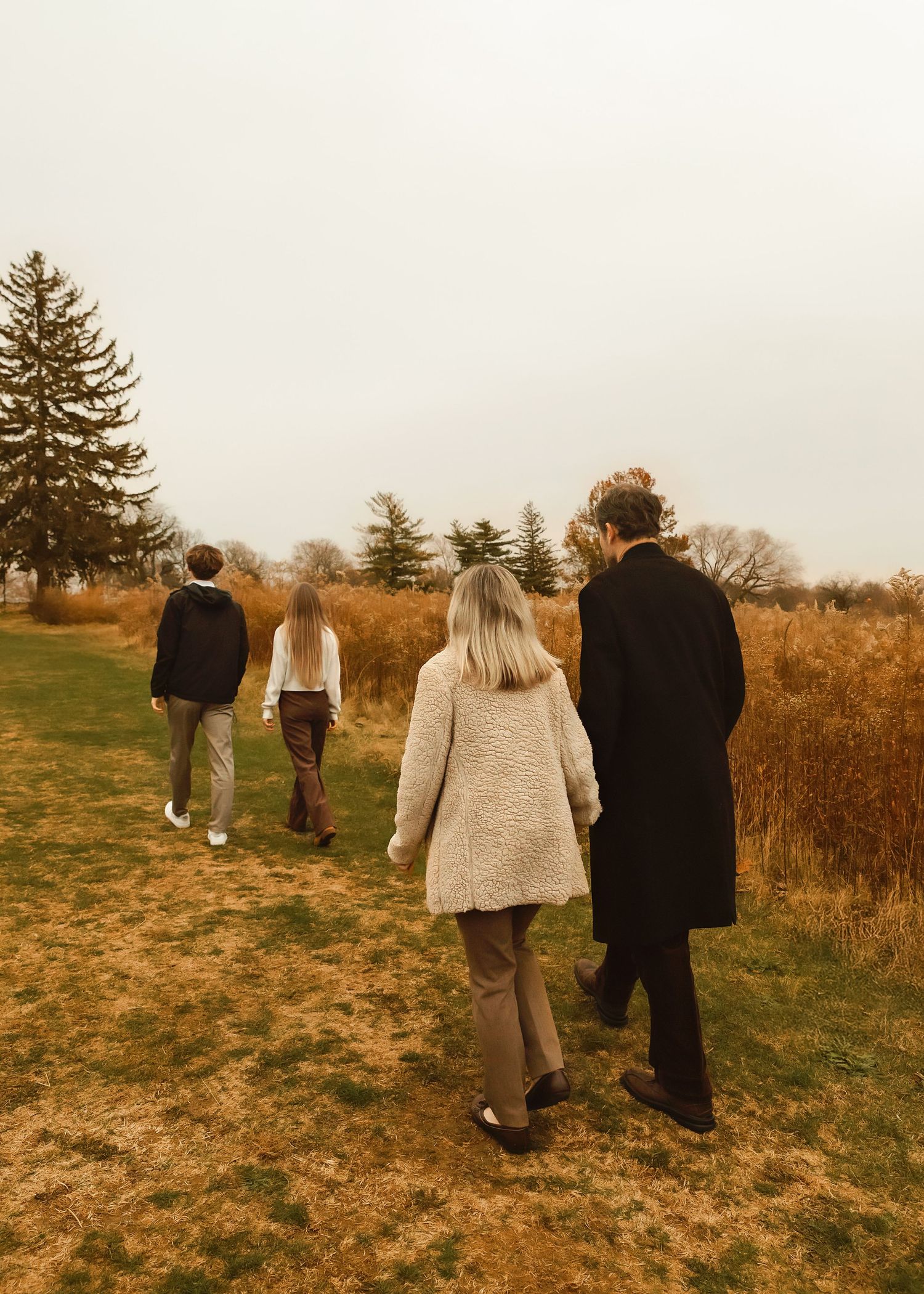 Family portrait session in Peoria, IL at Donovan Park