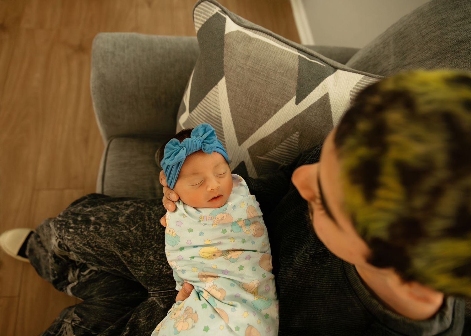 In-home lifestyle newborn session in Chicago IL