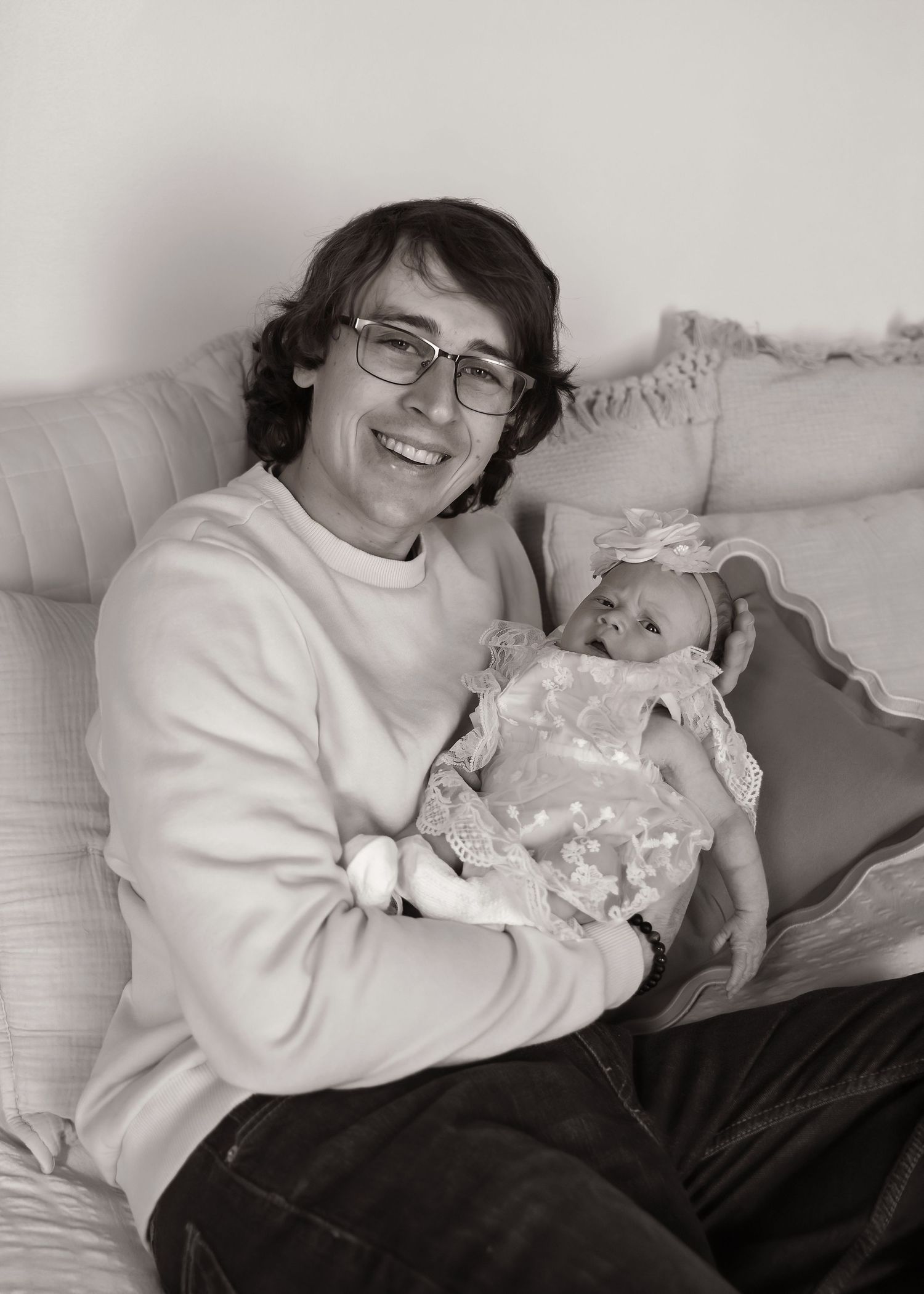 Lifestyle Newborn photoshoot in Central Illinois