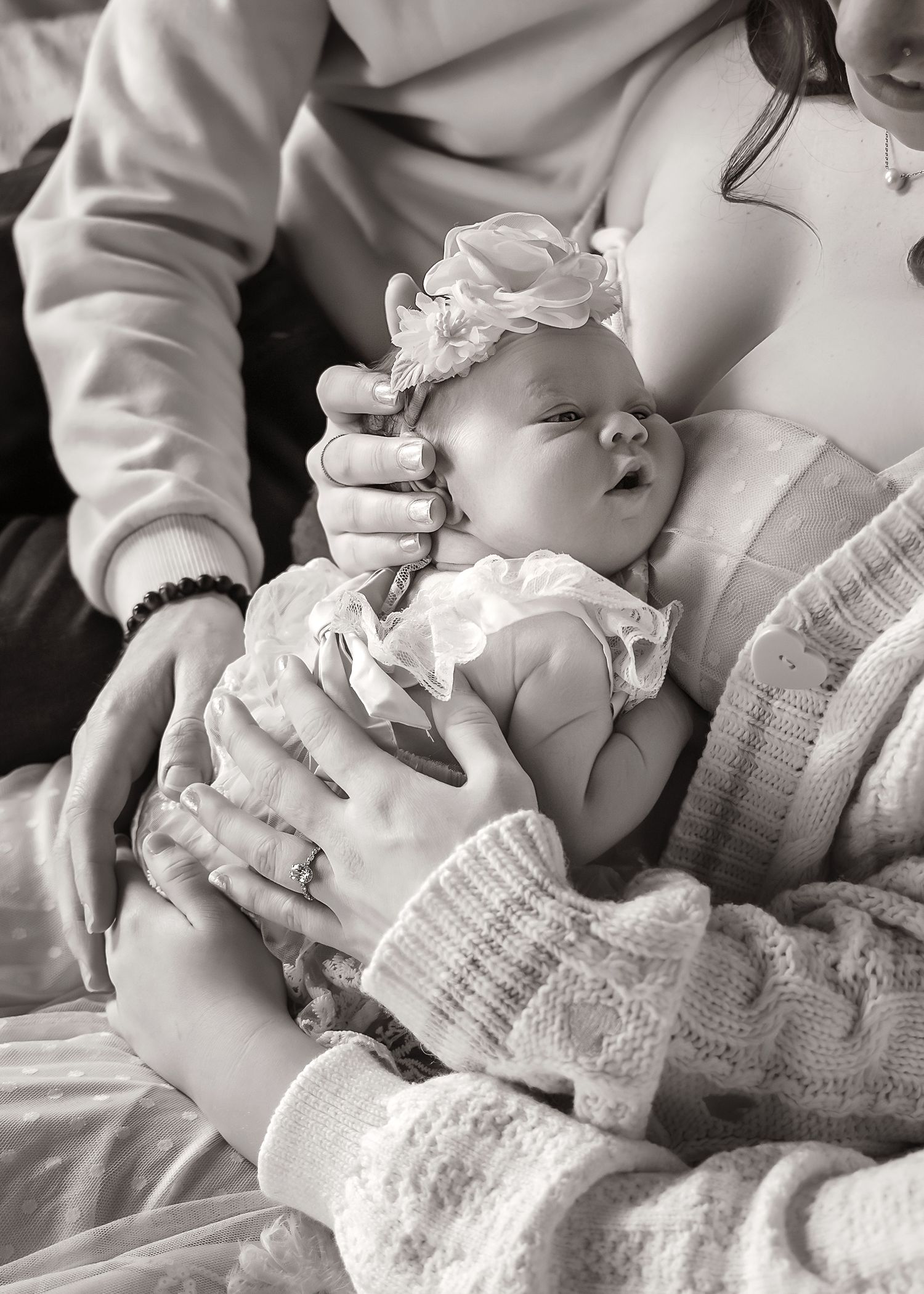 Lifestyle Newborn photoshoot in Central Illinois