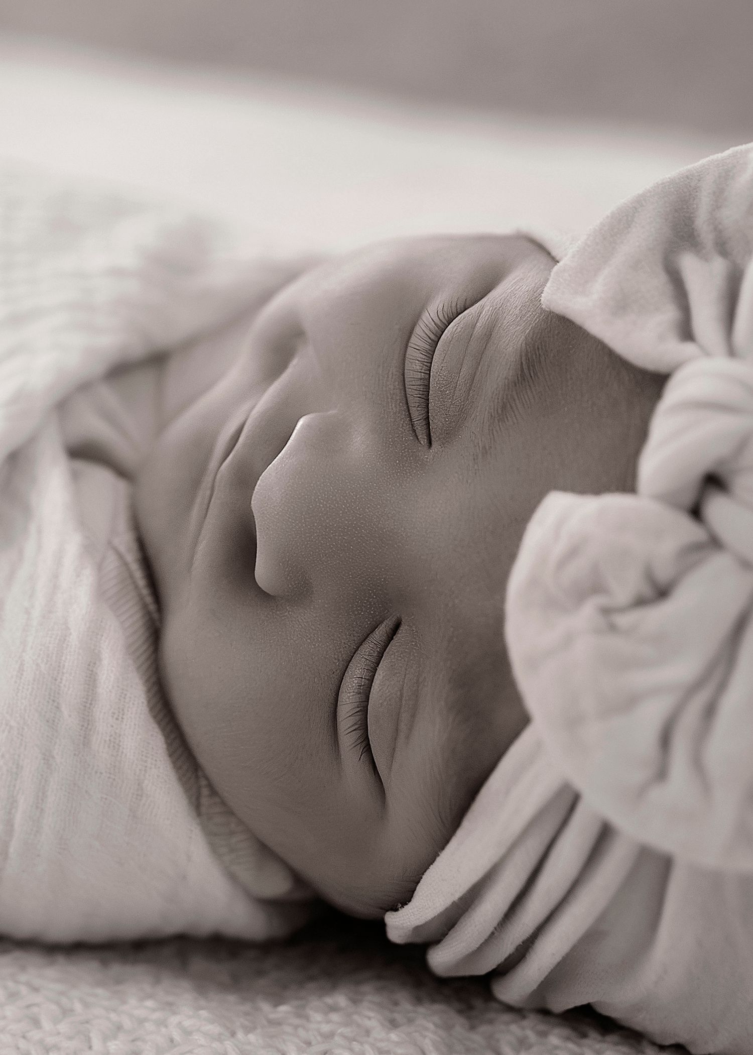 In-home lifestyle newborn session in Chicago IL