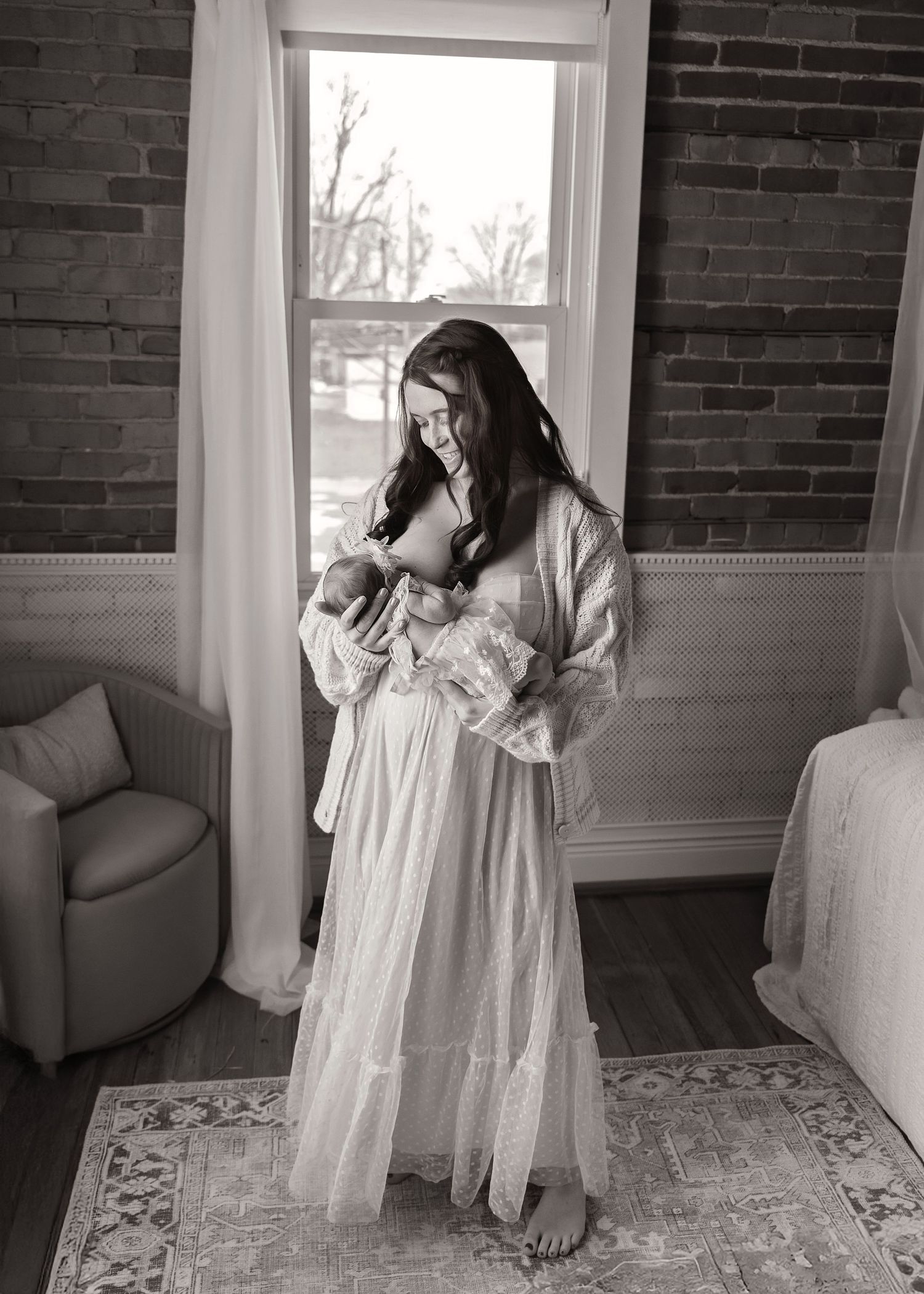 Lifestyle Newborn photoshoot in Central Illinois