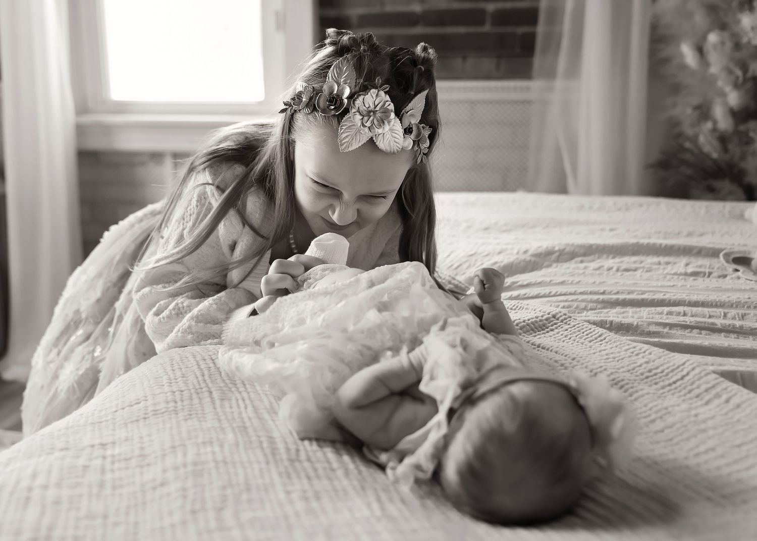 Lifestyle Newborn photoshoot in Central Illinois