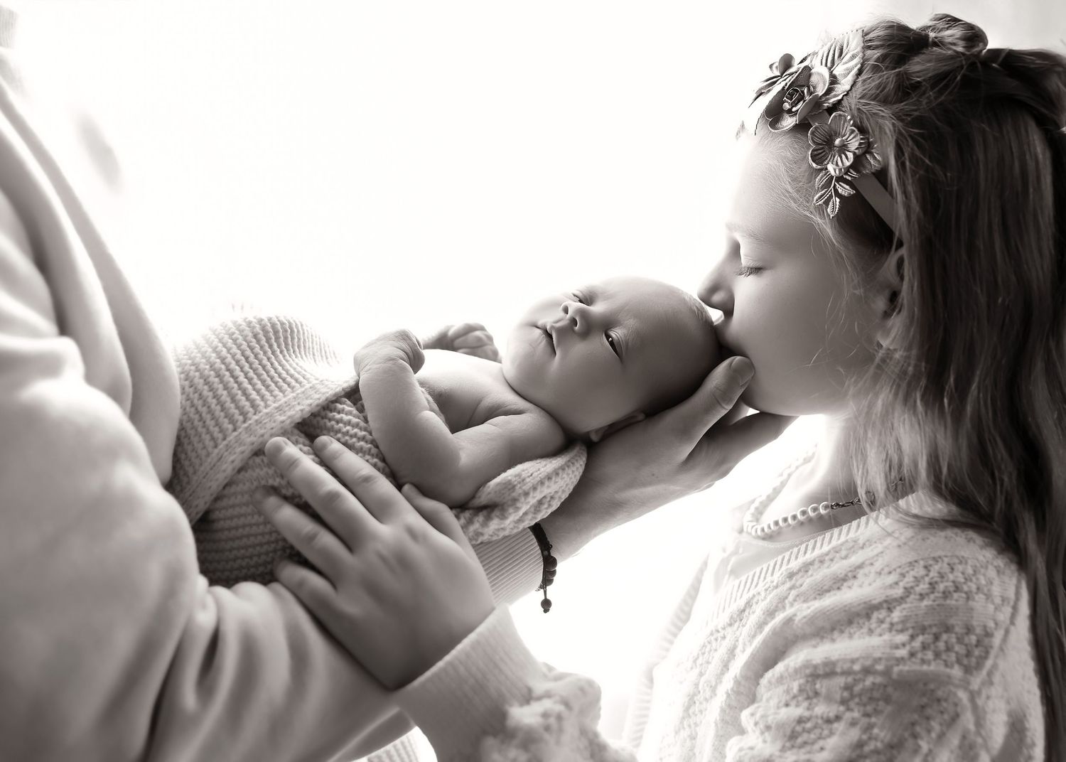 Lifestyle Newborn photoshoot in Central Illinois