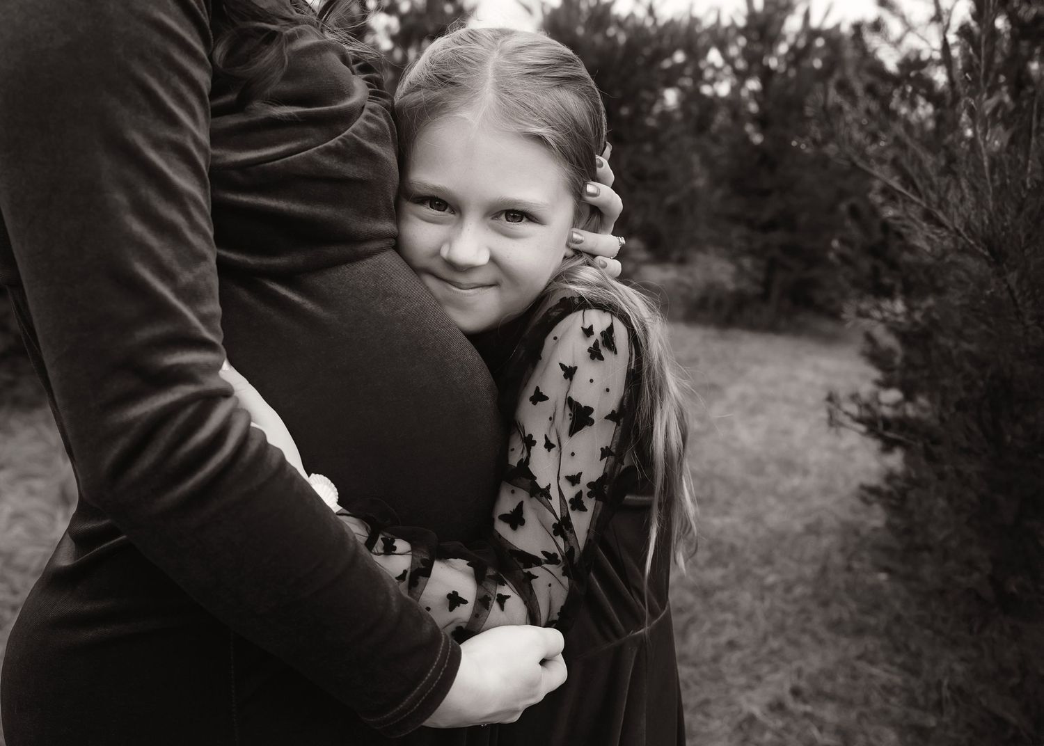 Christmas Tree farm family maternity session in Central IL