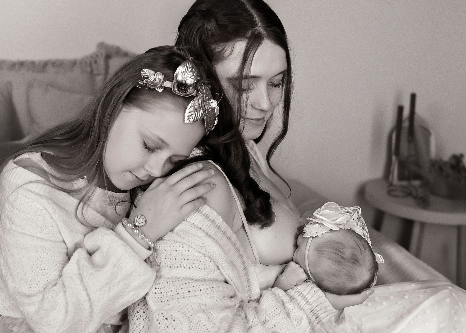Lifestyle Newborn photoshoot in Central Illinois