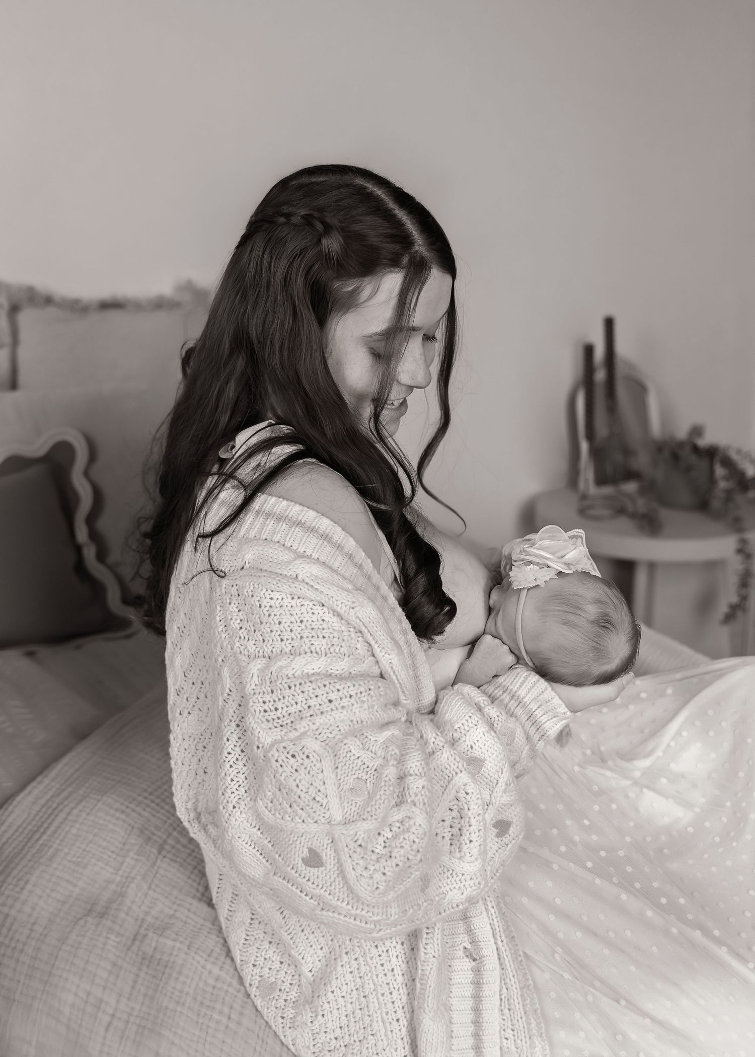 Lifestyle Newborn photoshoot in Central Illinois