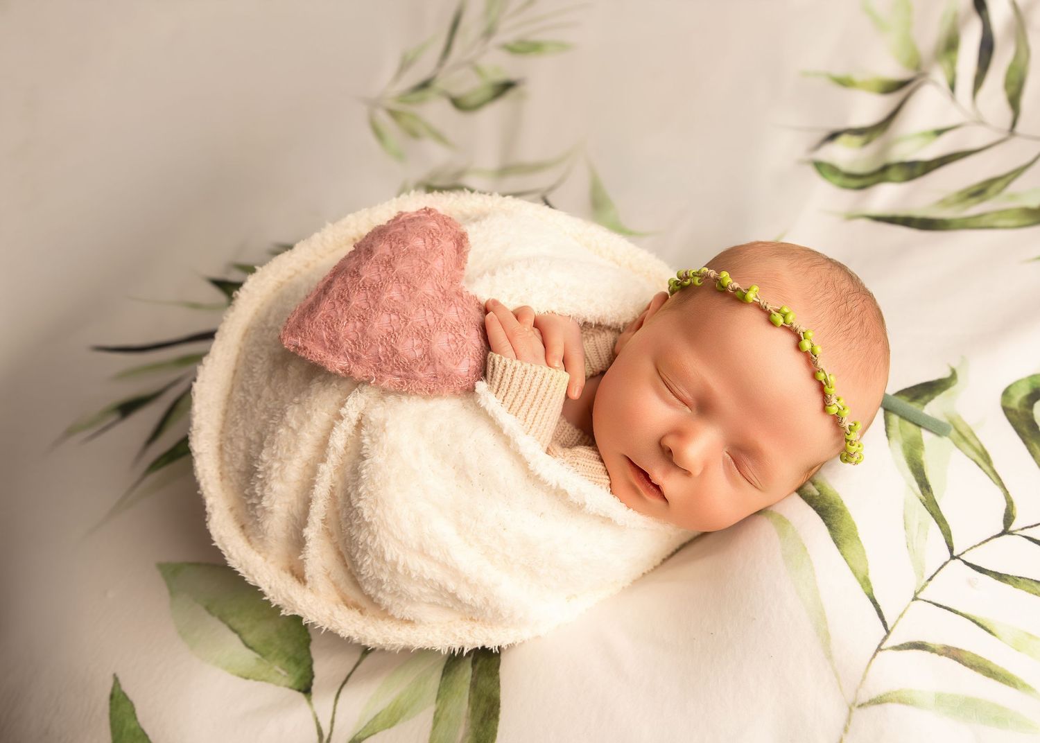 Posed Newborn Session in studio in Peoria, IL